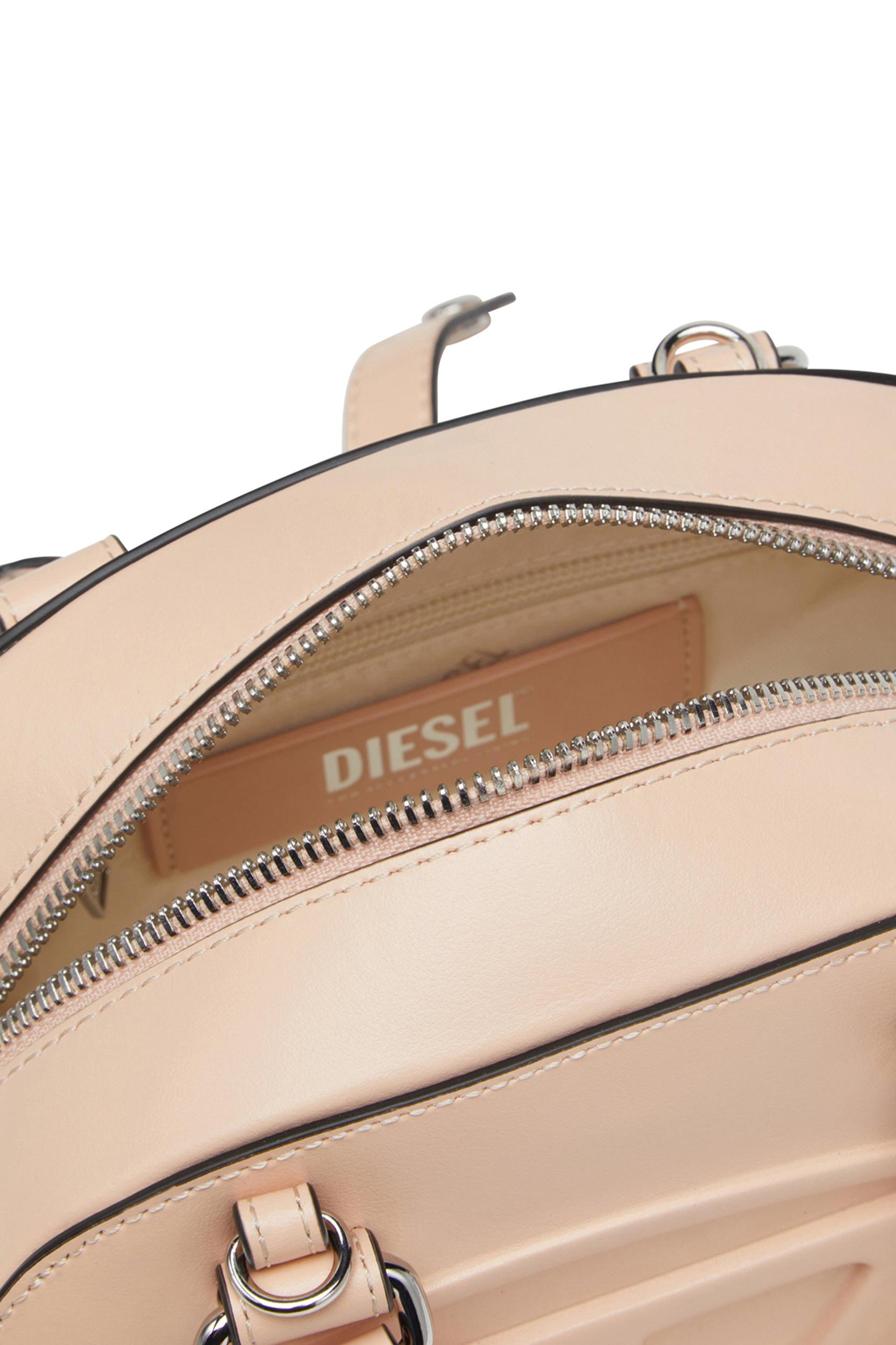 1DR DOME CROSSBODY Product Image