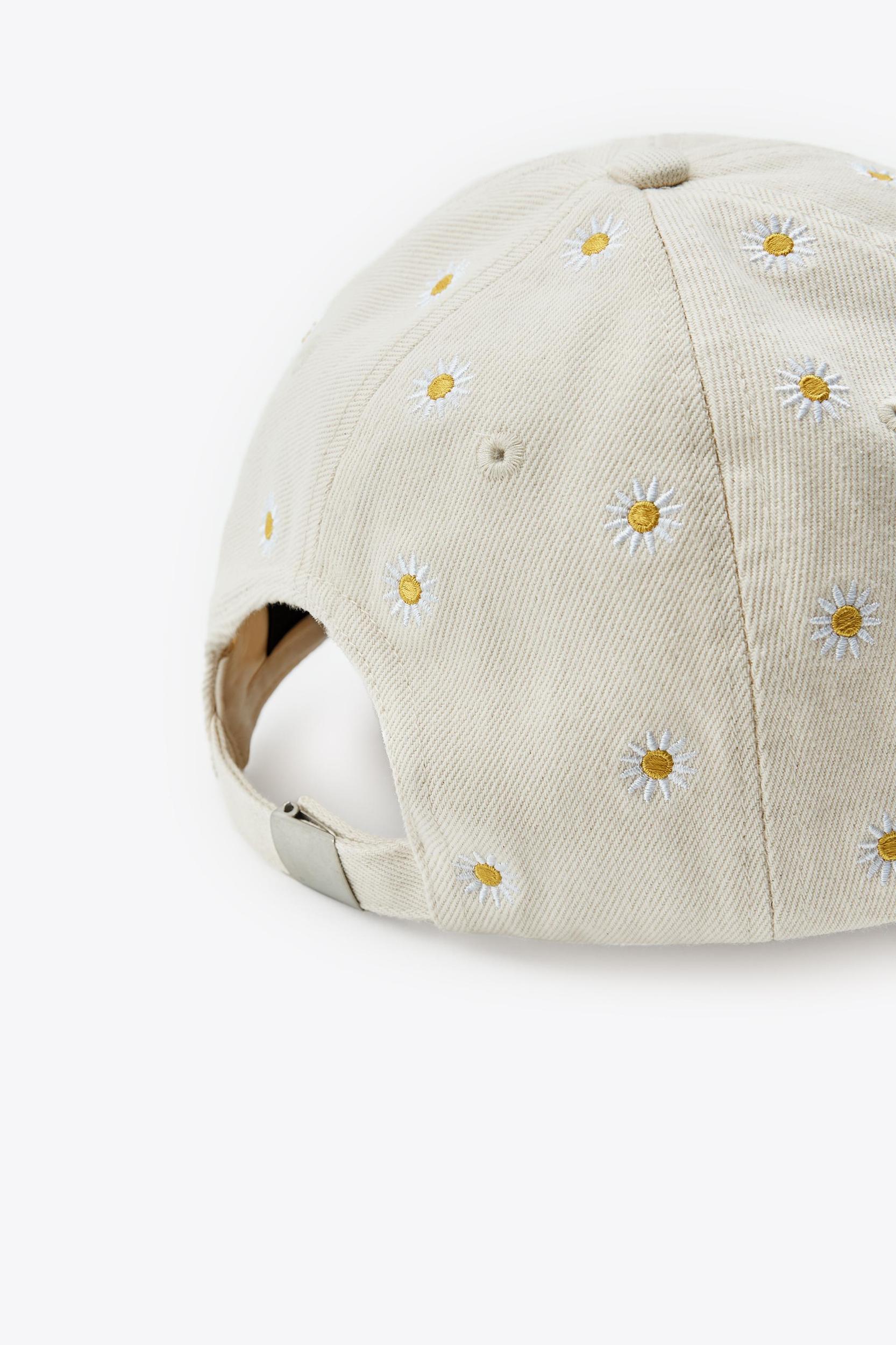 FLORAL EMBROIDERY TWILL CAP Product Image