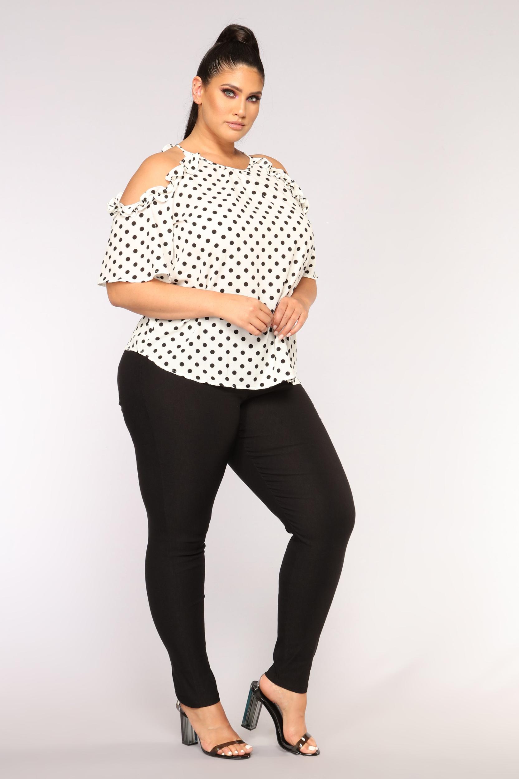 Venetian High Rise Pants - Black Product Image