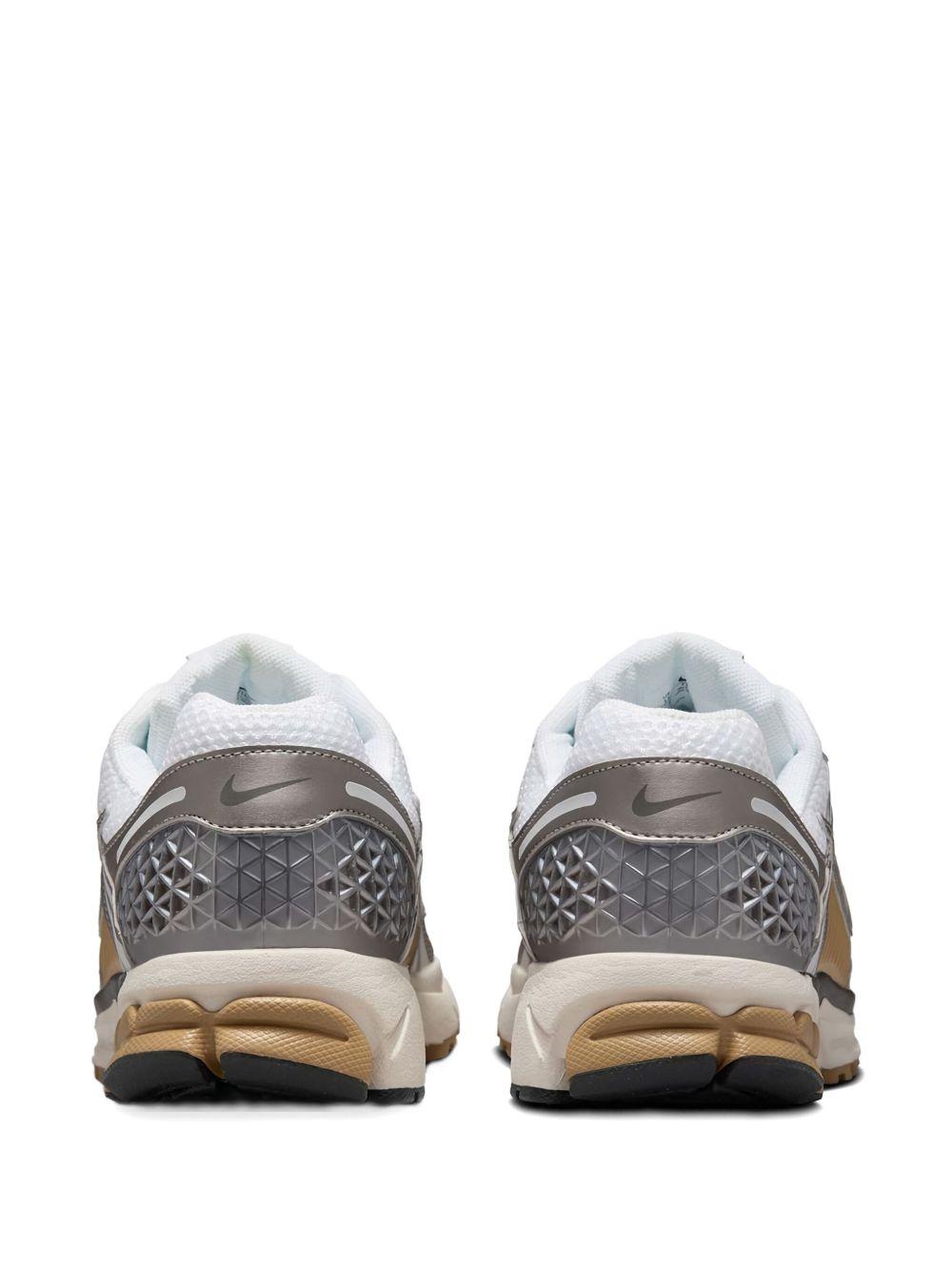 Zoom Vomero 5 sneakers Product Image