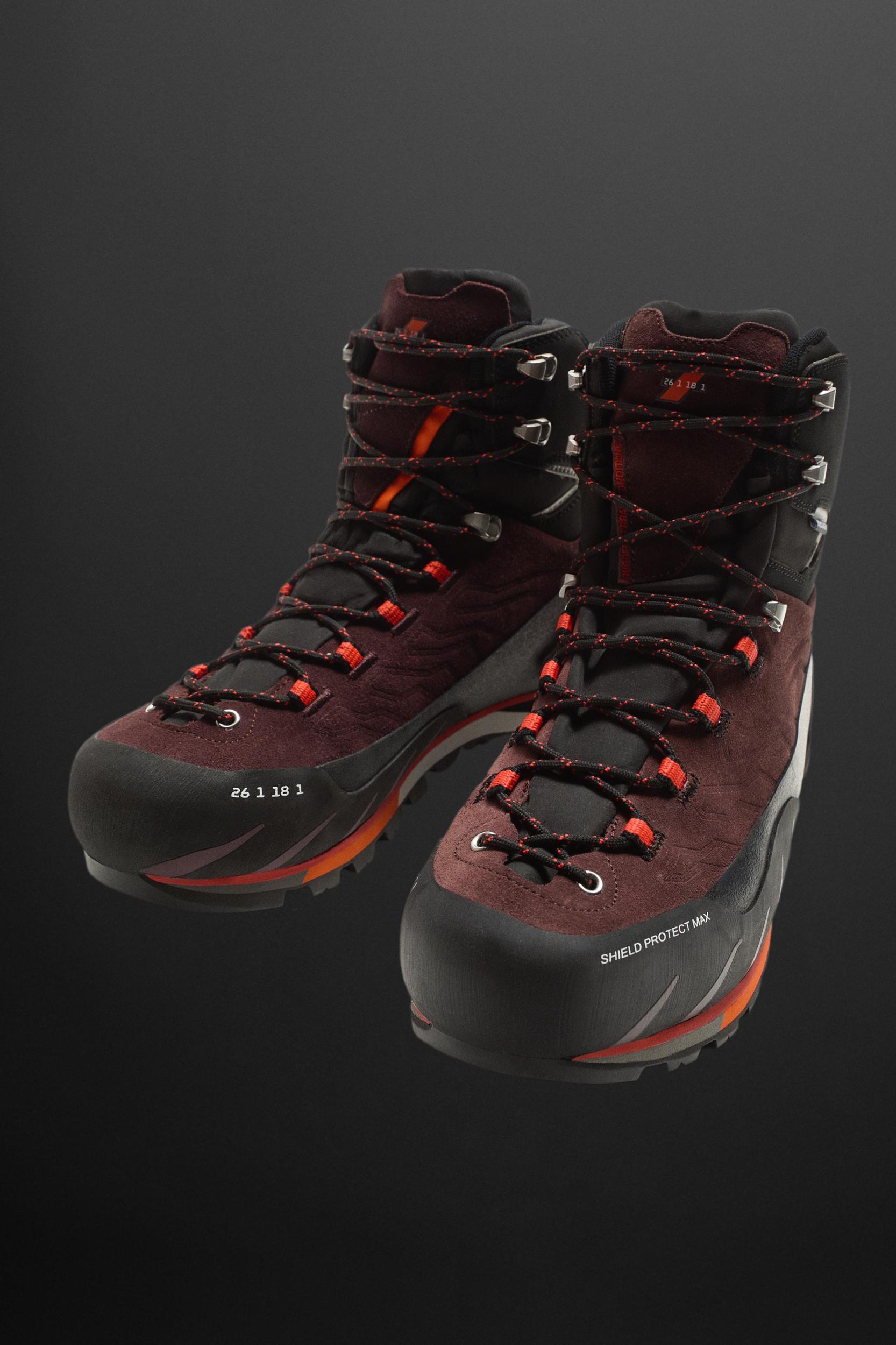 MOUNTAIN BOOTS Product Image