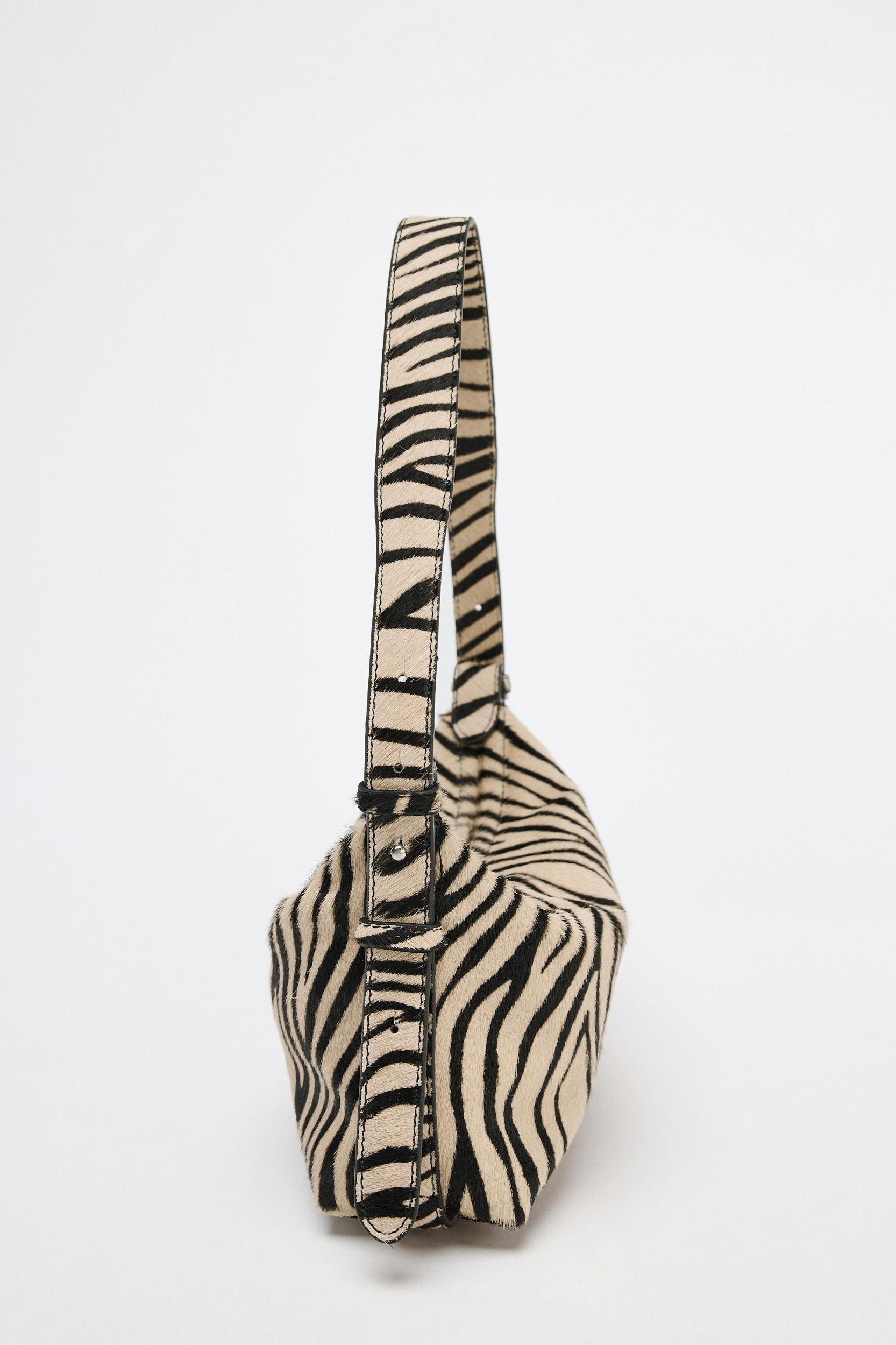 ANIMAL PRINT LEATHER AND HAIR SHOULDER BAG Product Image