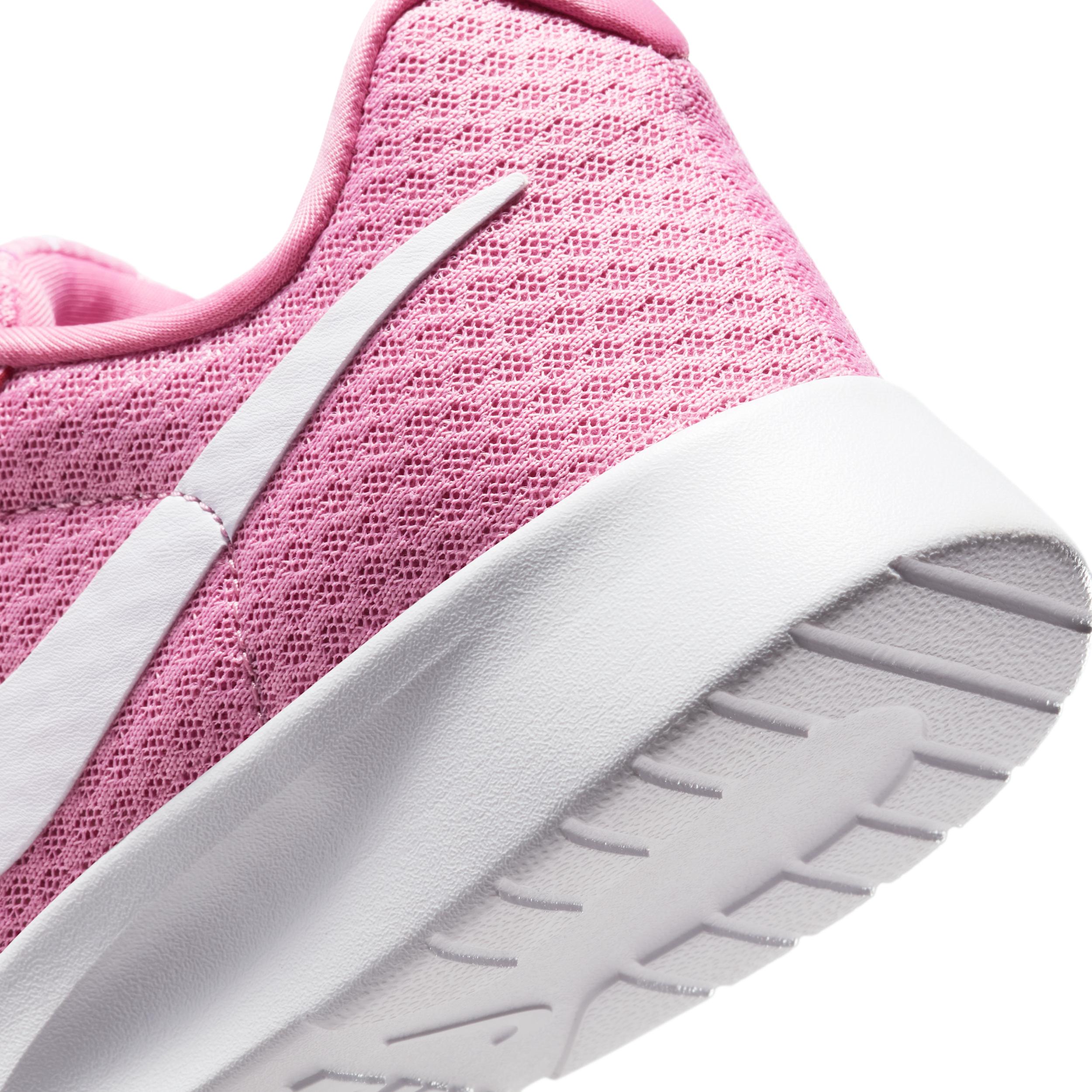 Nike Women's Tanjun EasyOn Shoes Product Image
