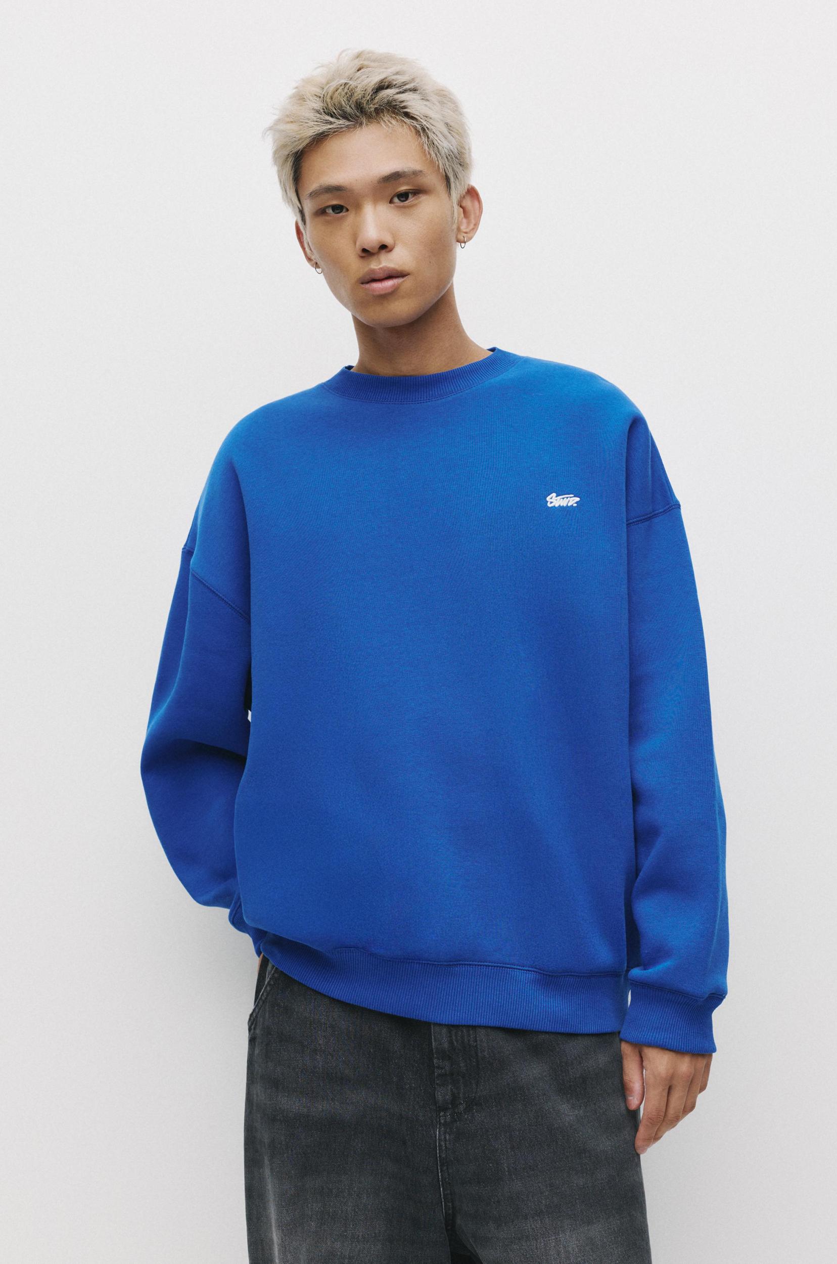Round neck STWD sweatshirt Product Image