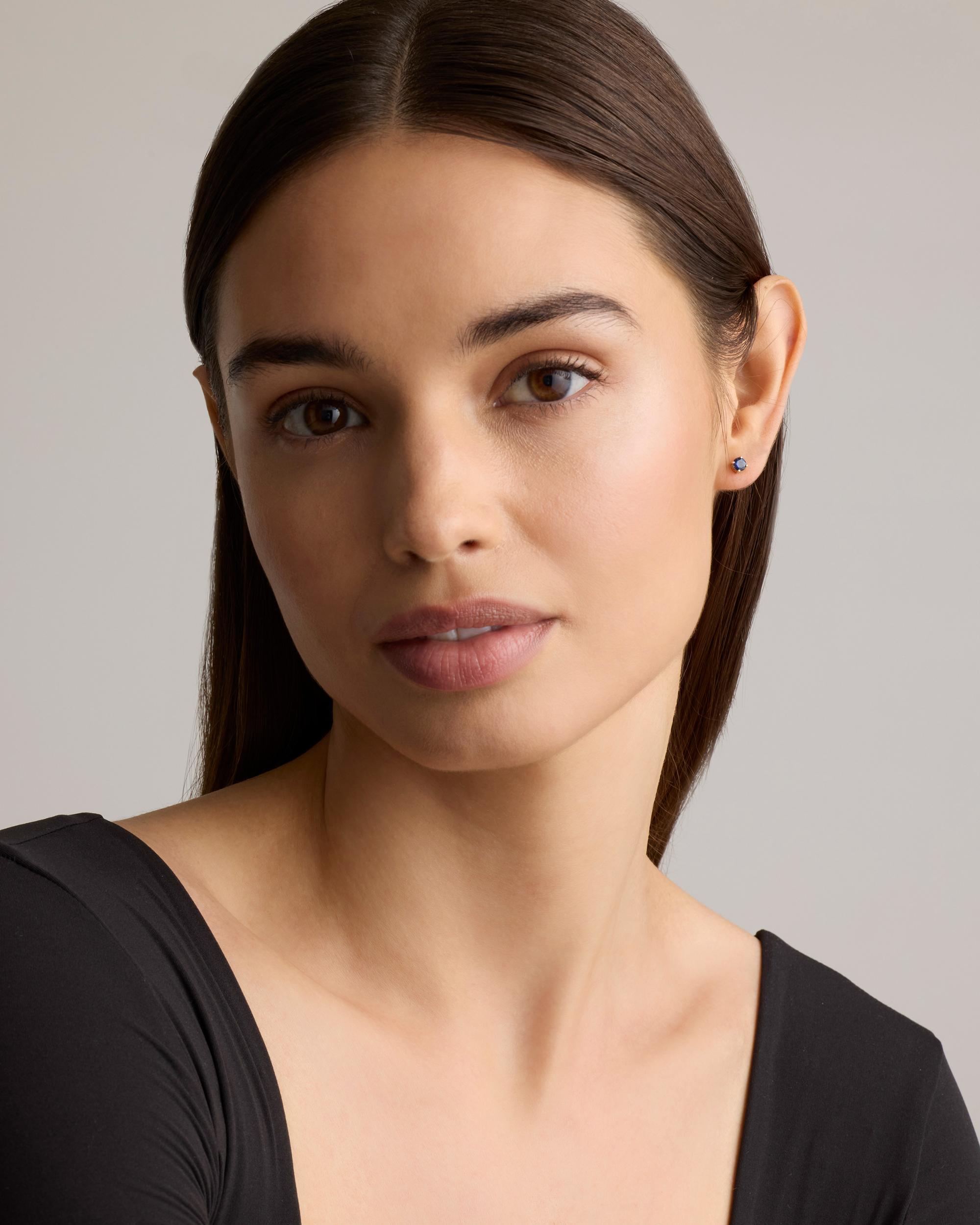 Quince | Women's 14K Gold Pave Diamond Round Studs Product Image