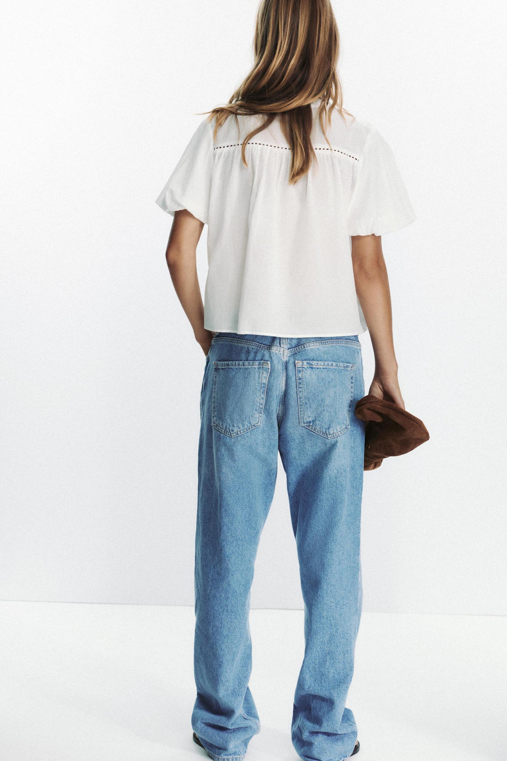 PUFF SLEEVE BLOUSE Product Image