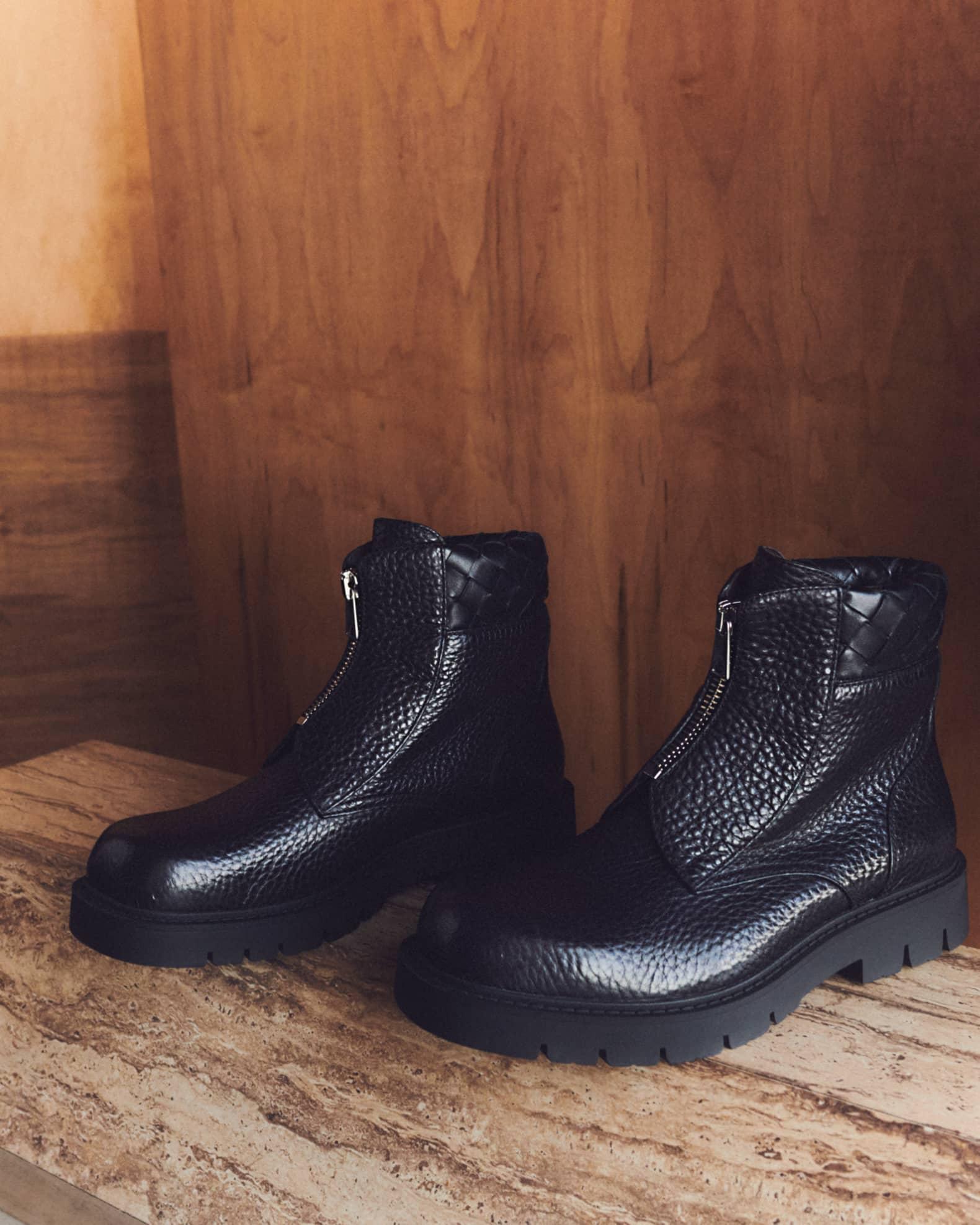 Men's Haddock Grained Leather Zipped Ankle Boots Product Image