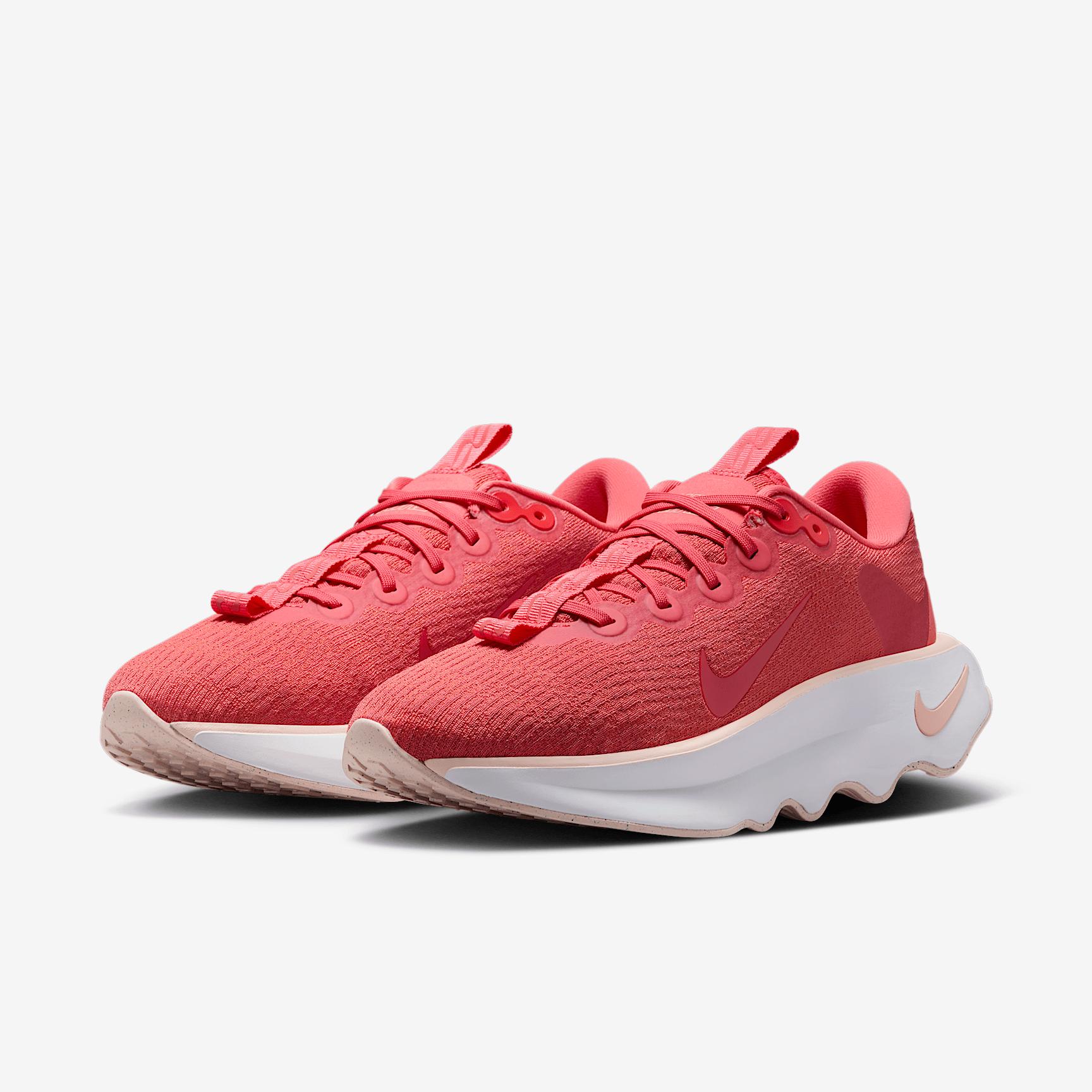 Nike Women's Motiva Walking Shoes Product Image