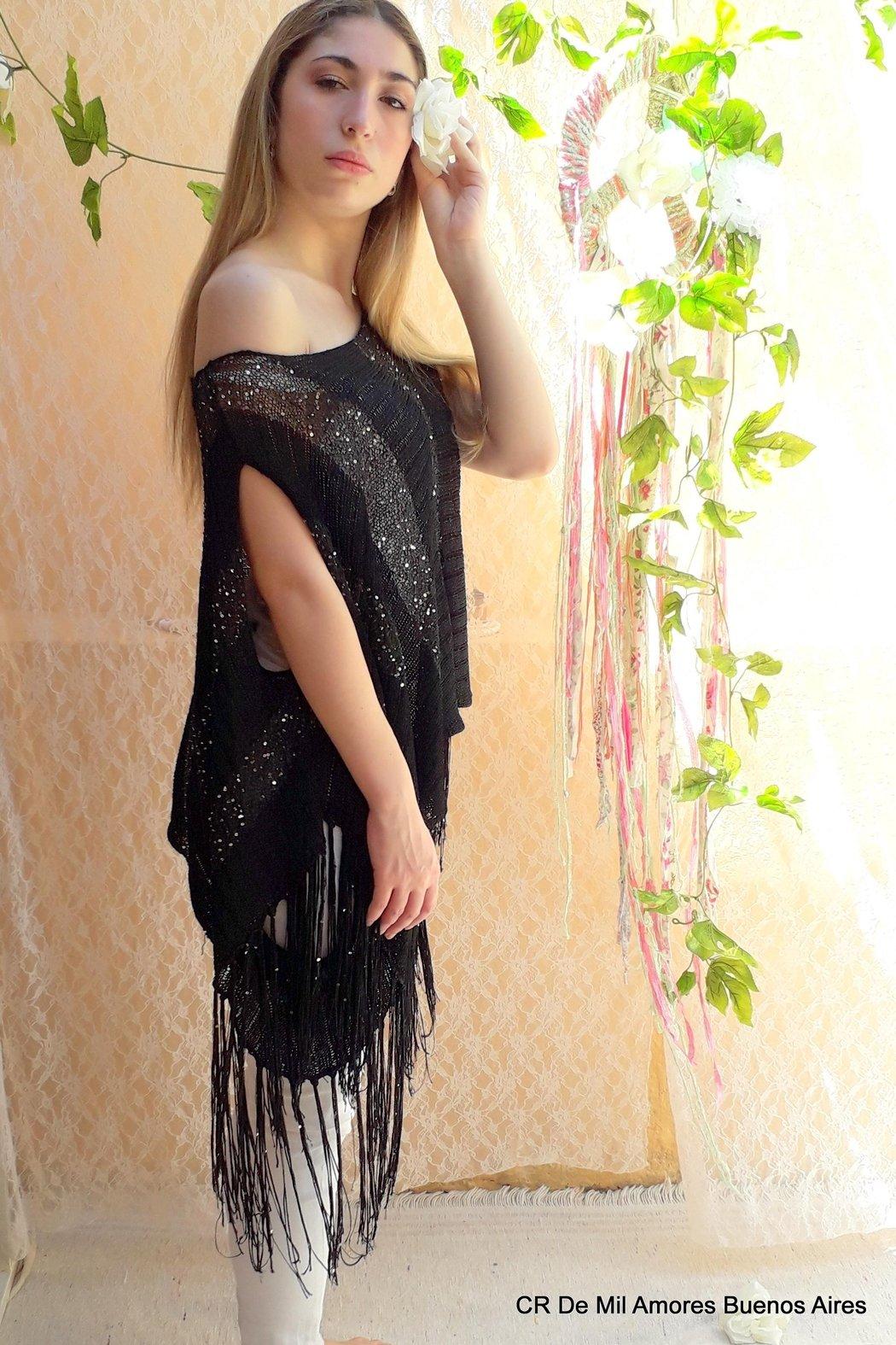 Poncho Silk Noire Product Image