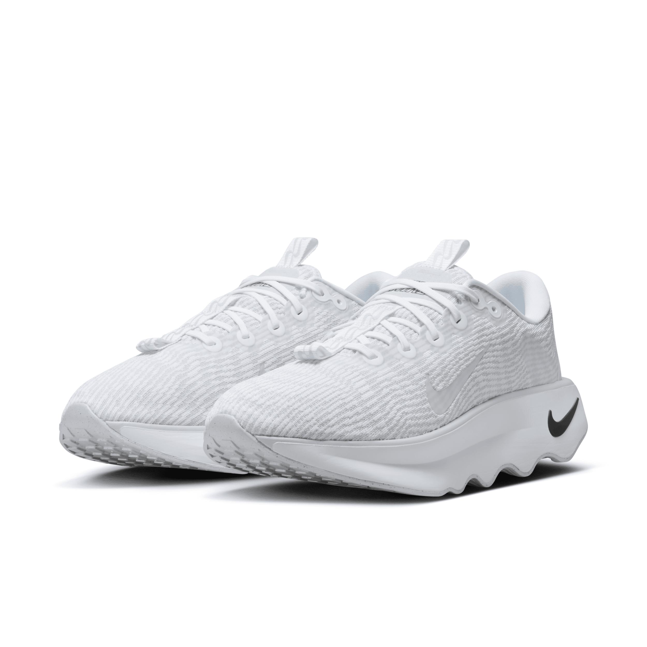 Nike Men's Motiva Walking Shoes Product Image