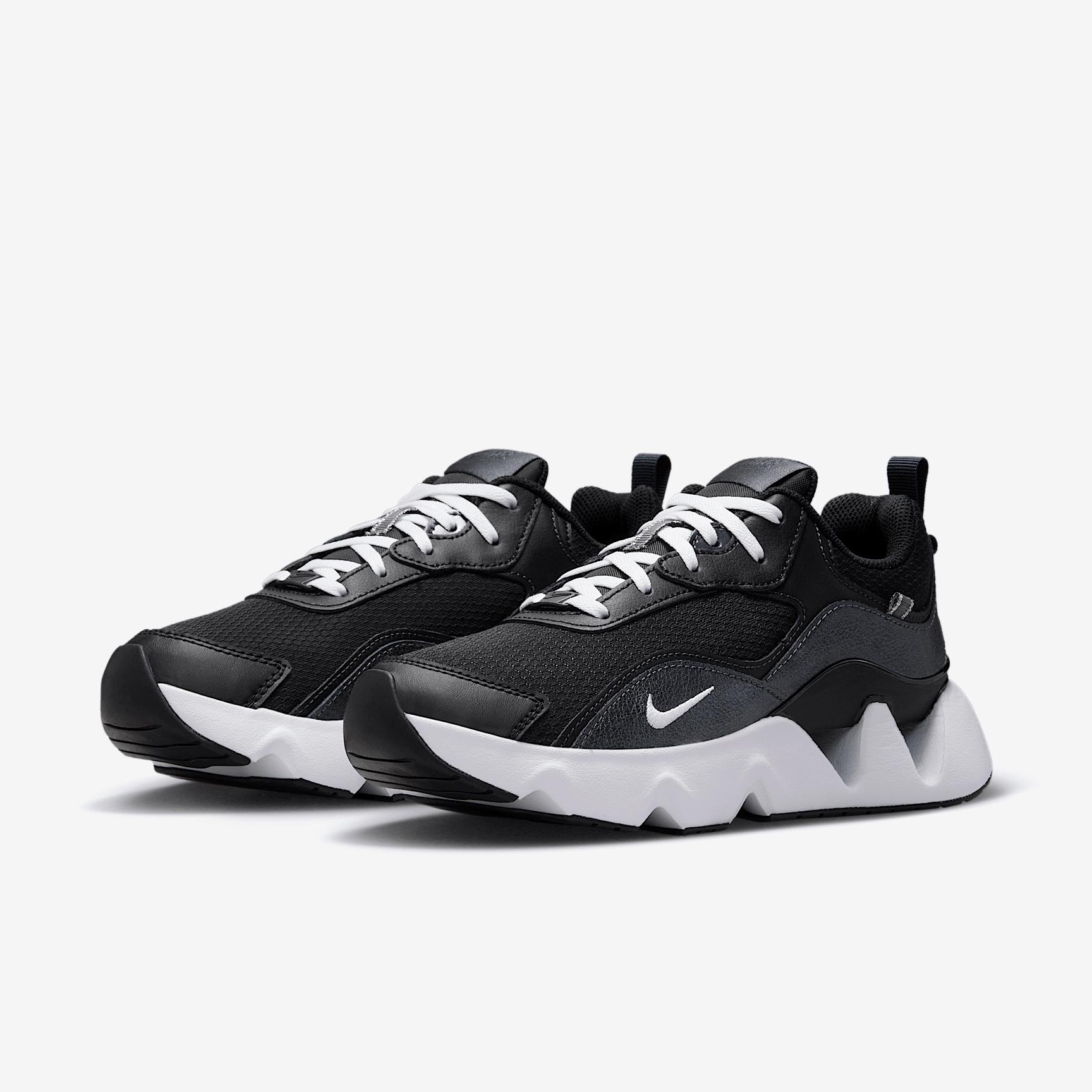 Nike Women's Ryz 365 2 Shoes Product Image