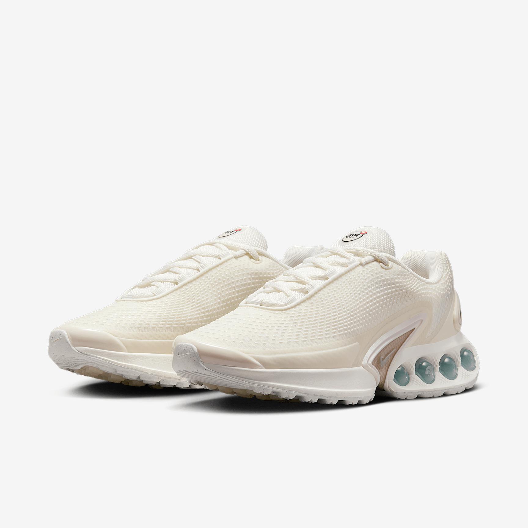 Nike Womens Air Max Dn SE Shoes | HV4436-133 Product Image