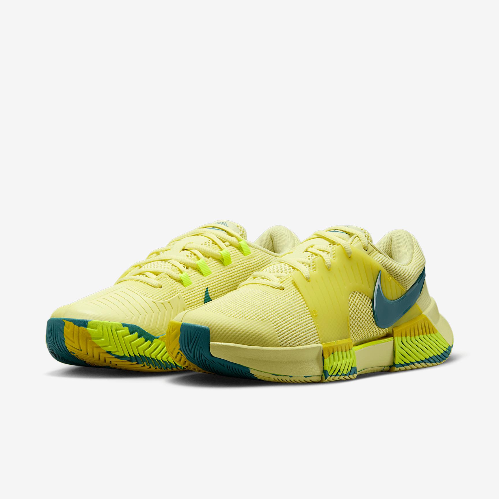 Nike GP Challenge 1 Premium Women's Hard Court Tennis Shoes Product Image
