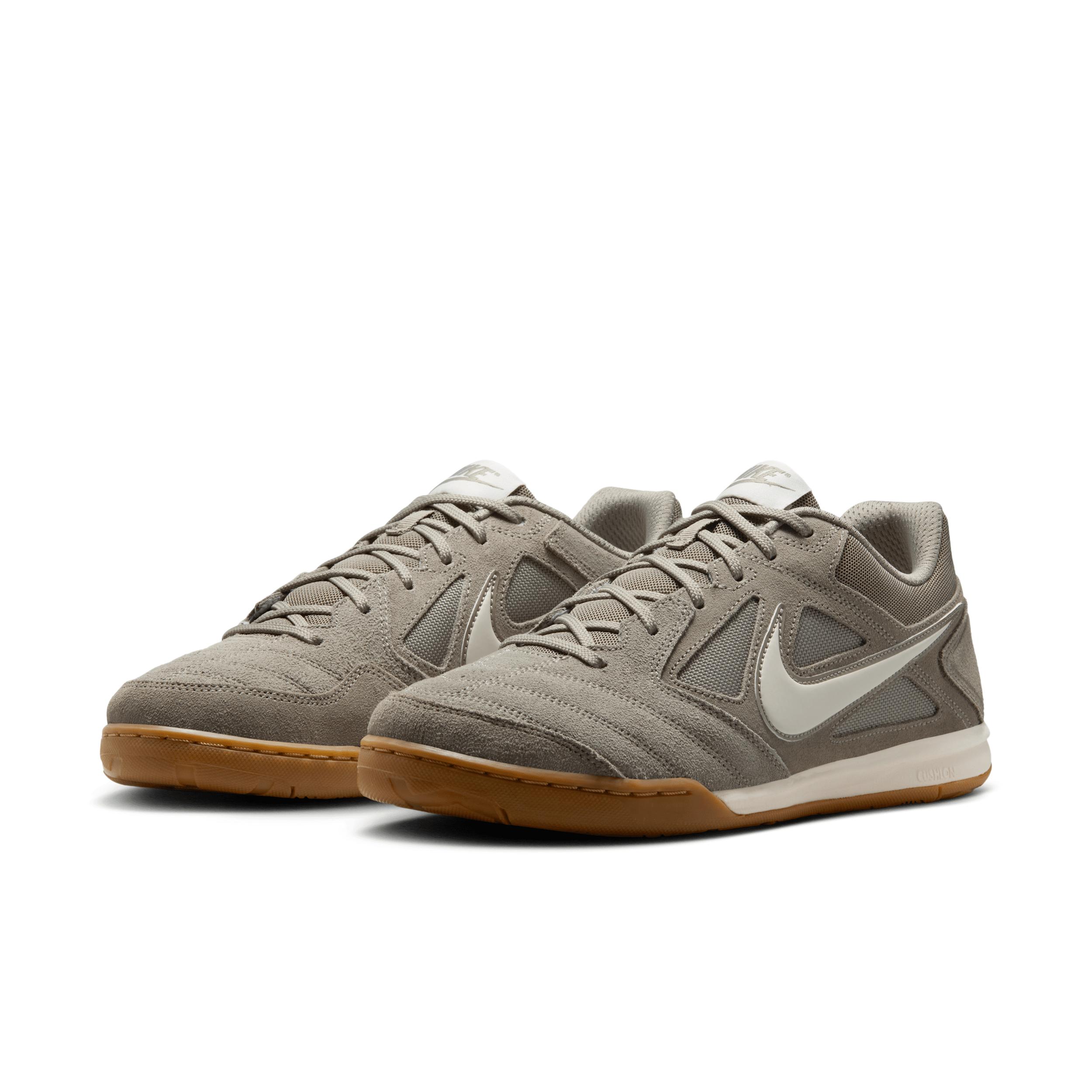 Nike Mens Gato Shoes | HQ6019-400 Product Image