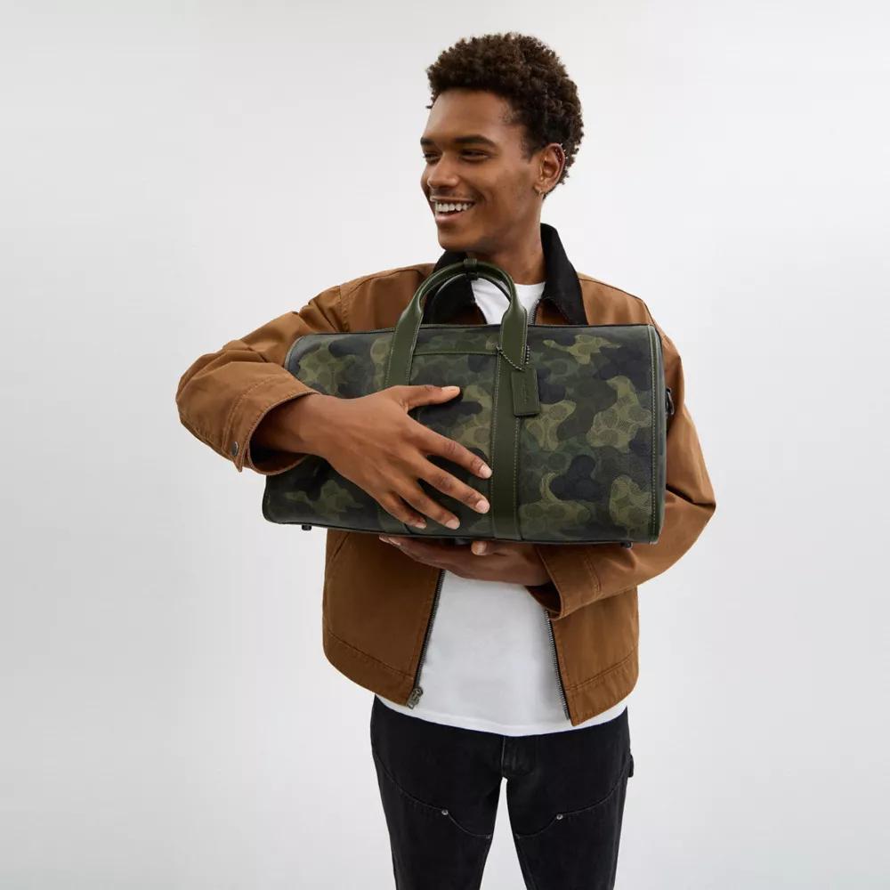 Gotham Duffle Bag 45 In Signature Camo Print Product Image