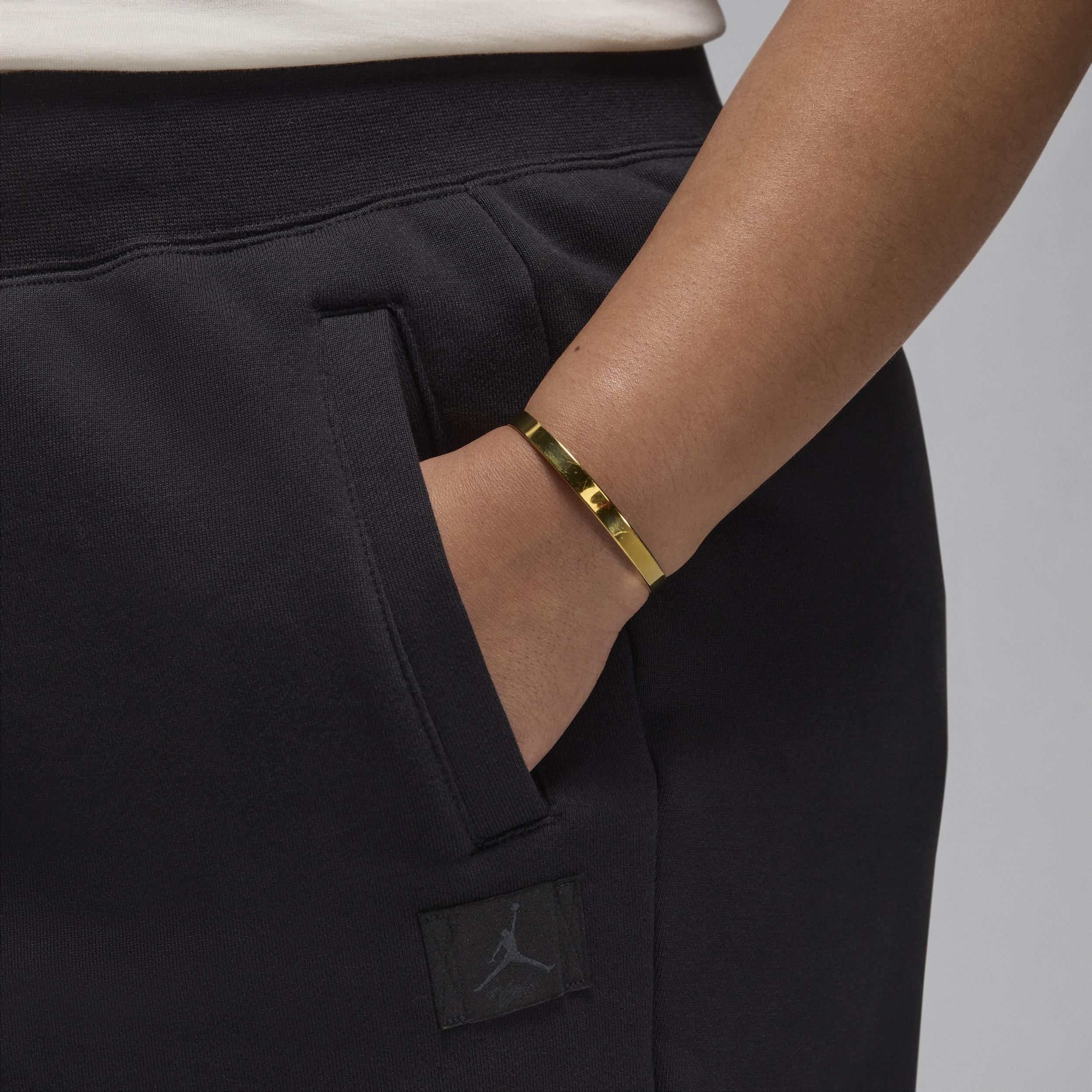 Womens Jordan Flight Fleece Pants (Plus Size) | FV7061-010 Product Image