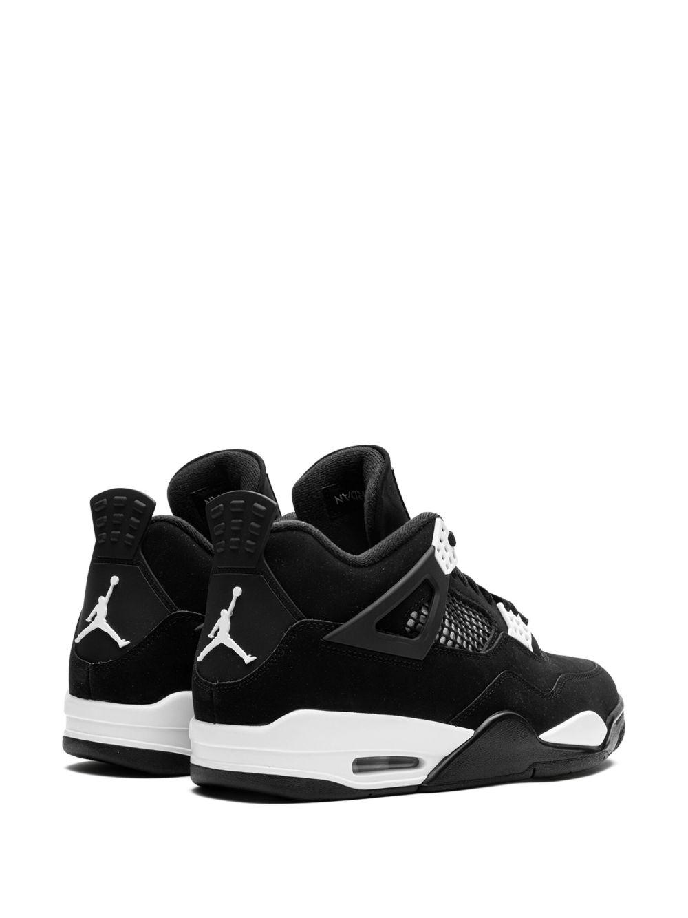Air Jordan 4 "White Thunder" sneakers Product Image