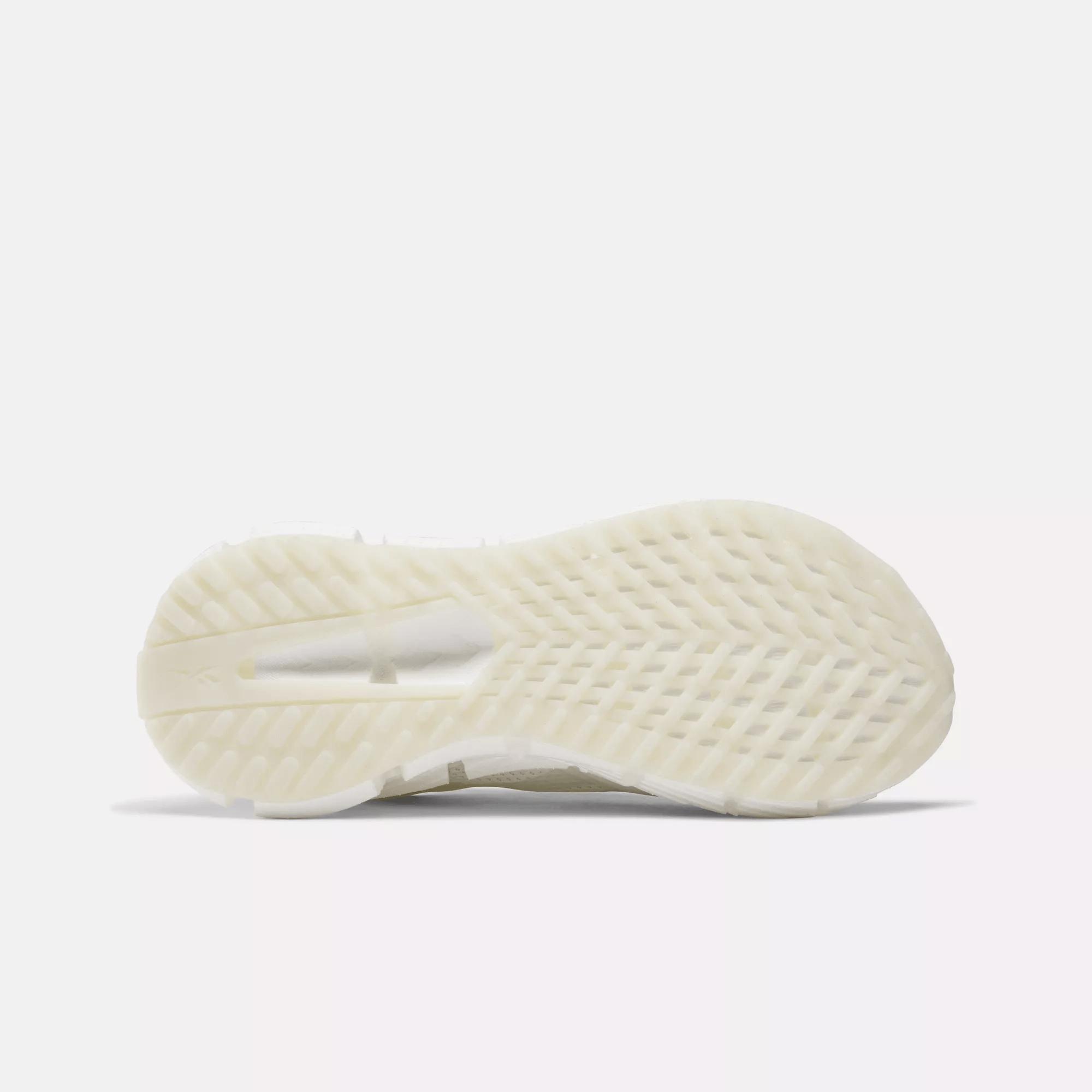 Women's FloatZig 1 Shoes Female Product Image