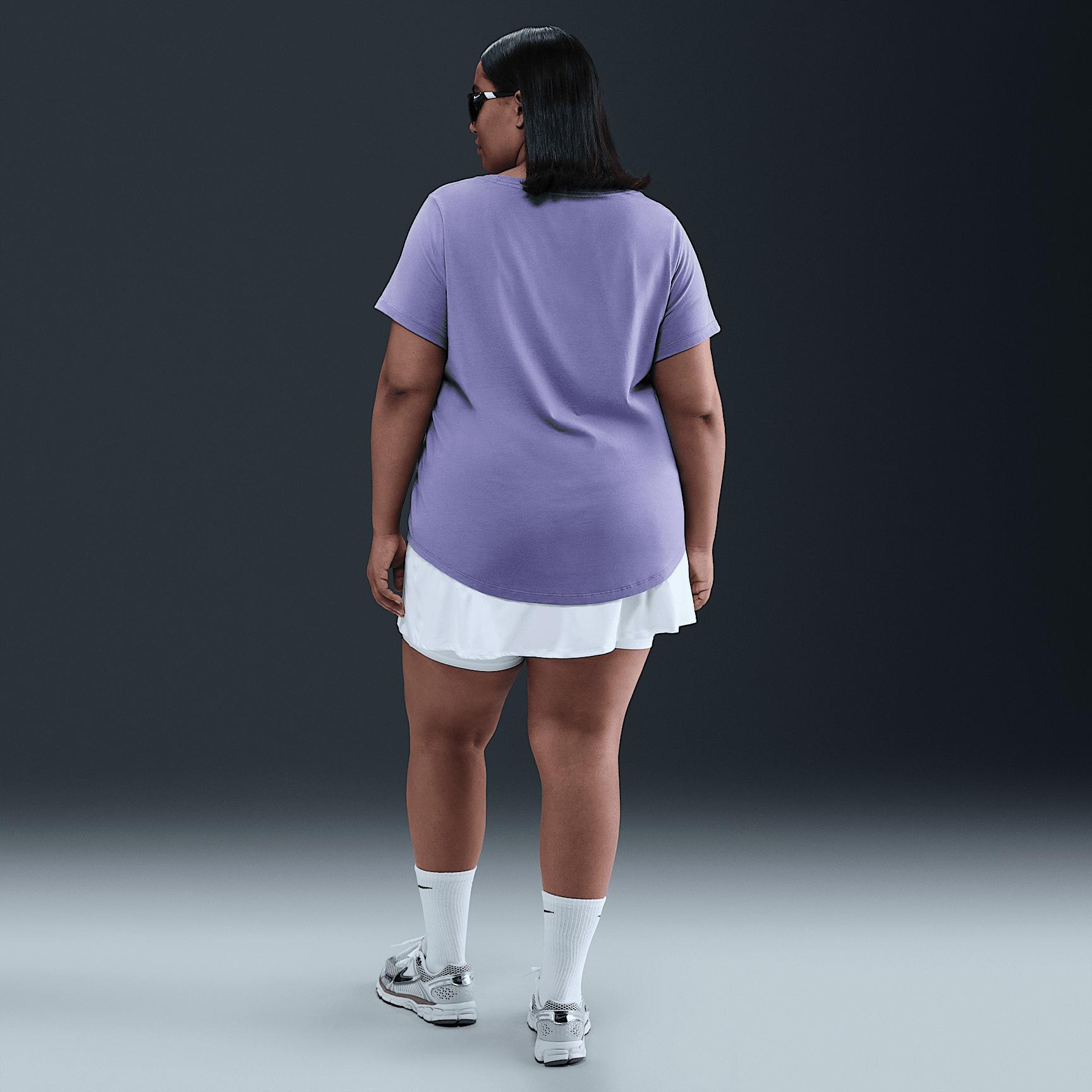 Nike Sportswear Essentials Women's Logo T-Shirt (Plus Size) Product Image