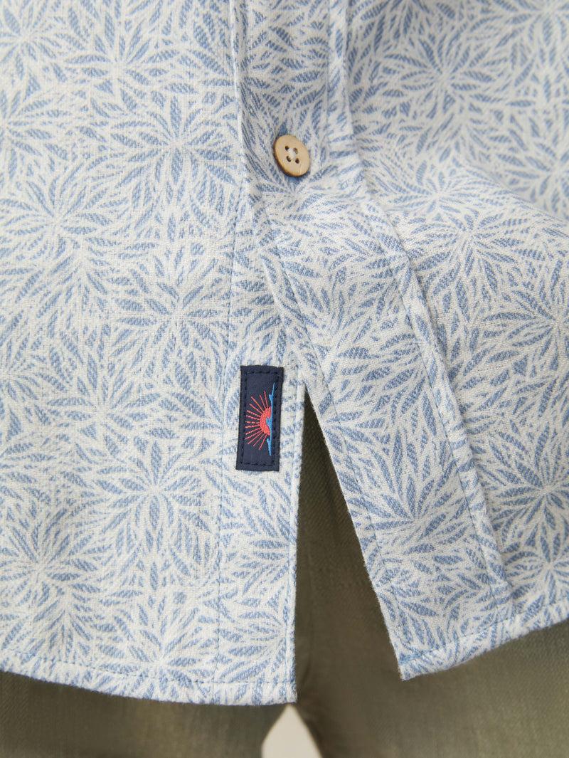 Short-Sleeve Breeze Shirt - Sky Blue Frond Product Image