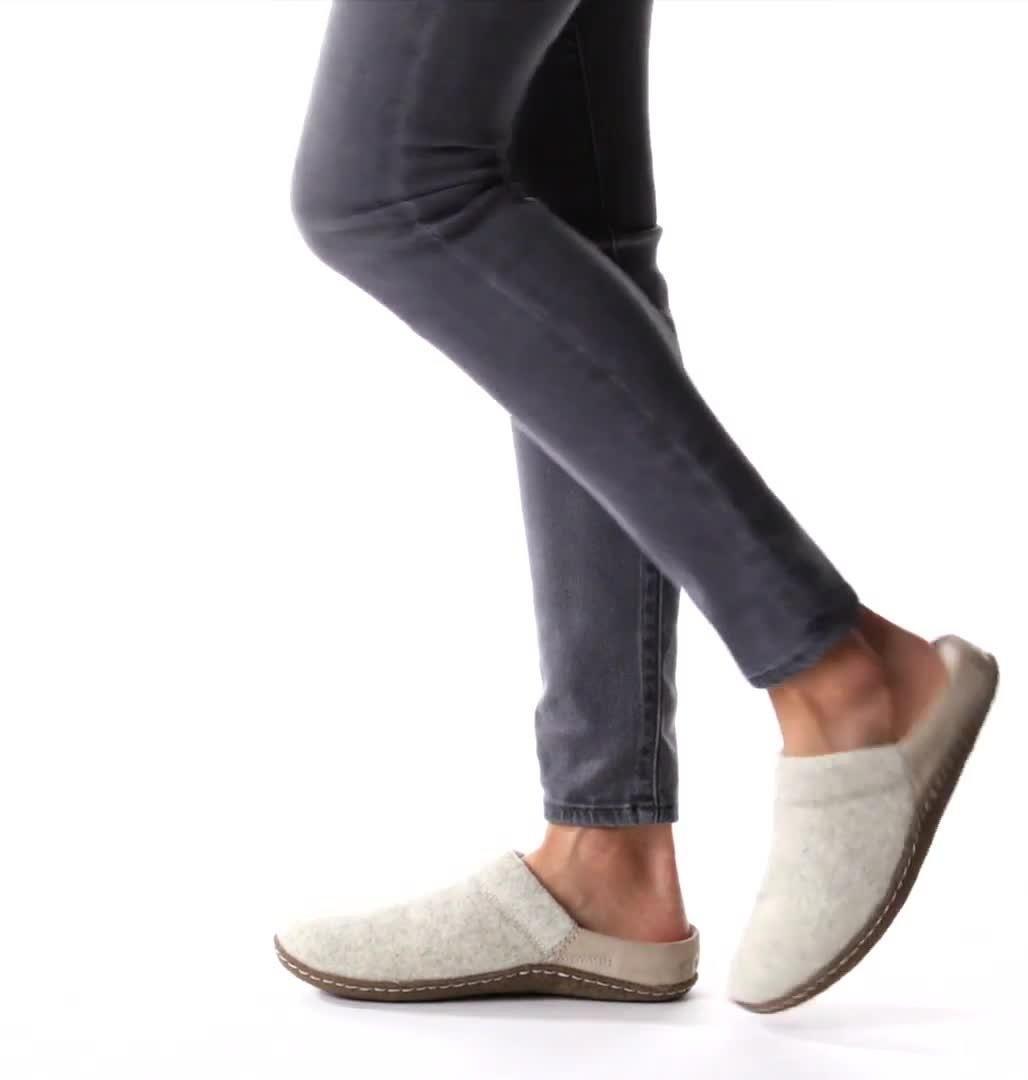 NAKISKA™ Scuff Women's Slipper Product Image