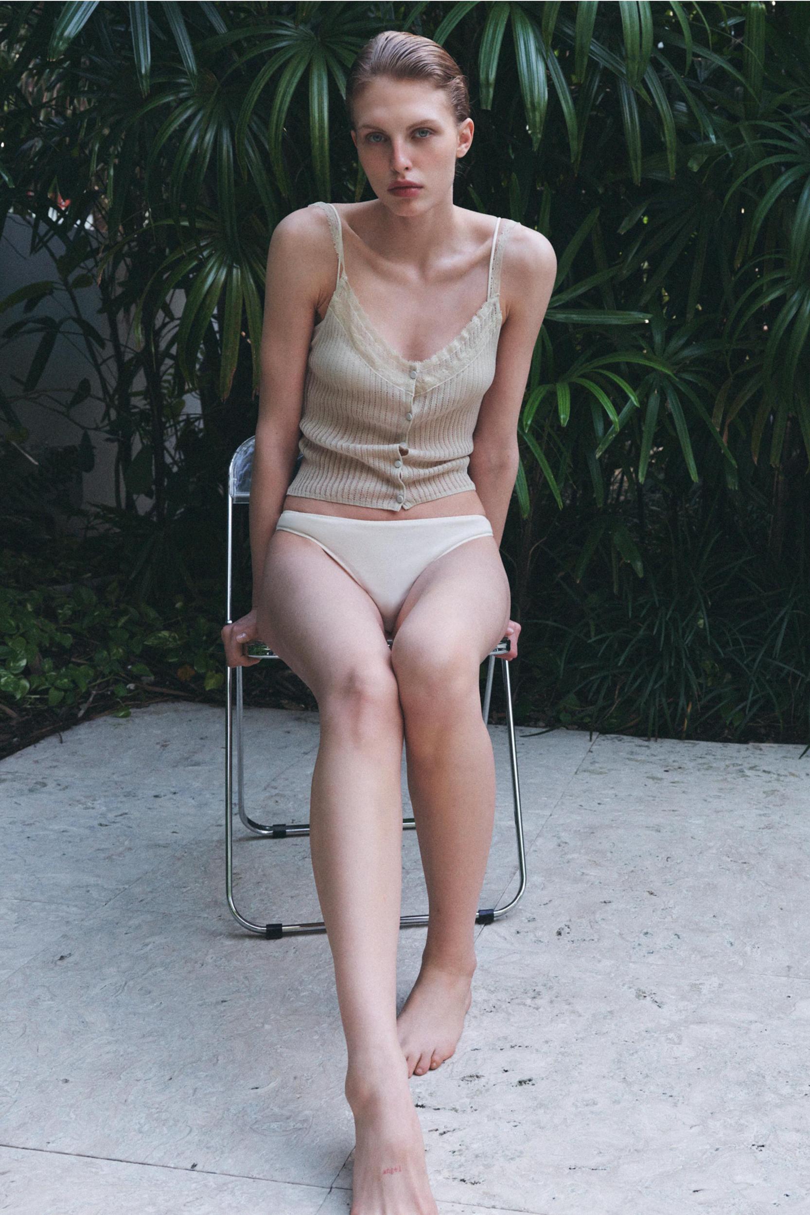 FINE KNIT LACE TOP Product Image