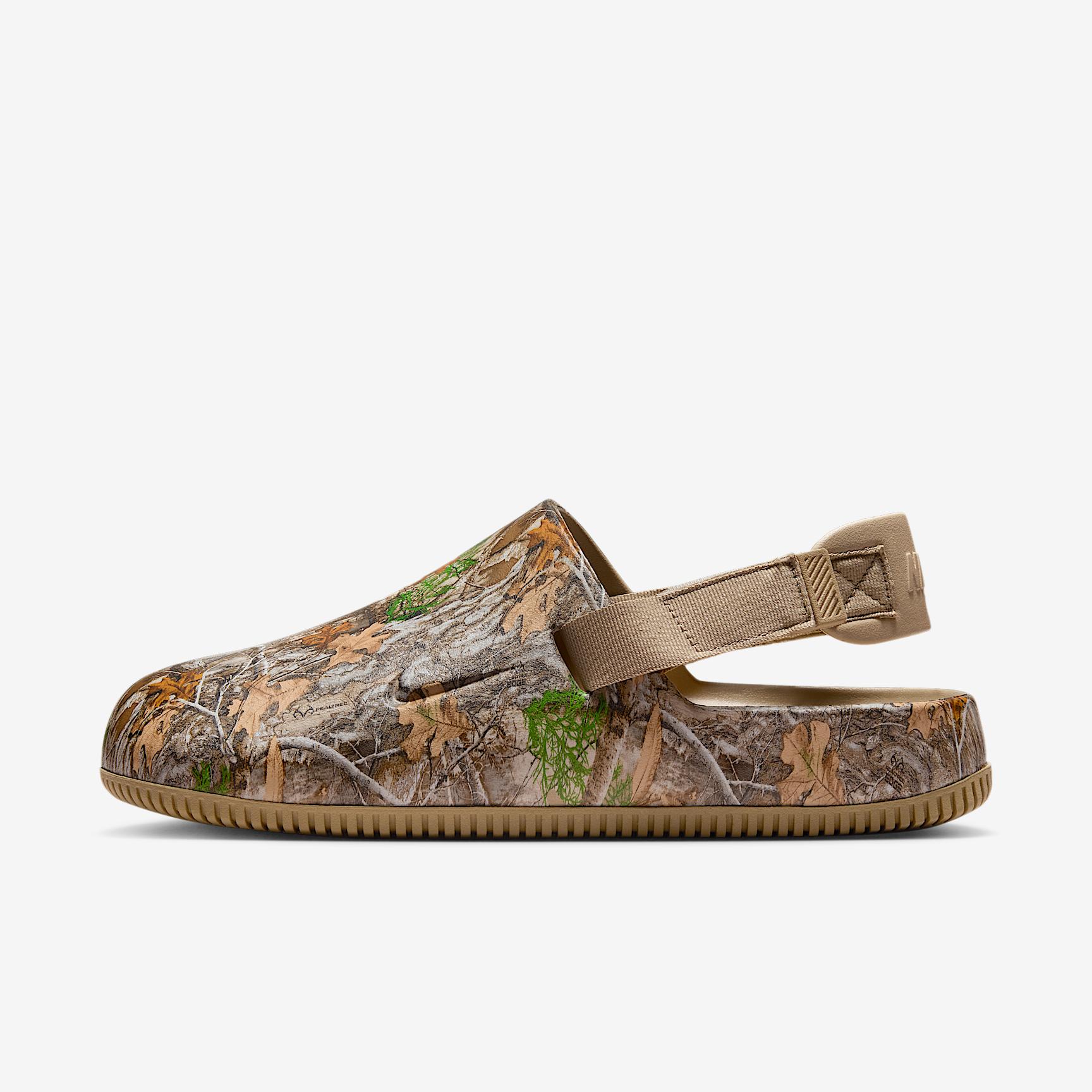 Nike Calm RealTree Men's Shoes Product Image