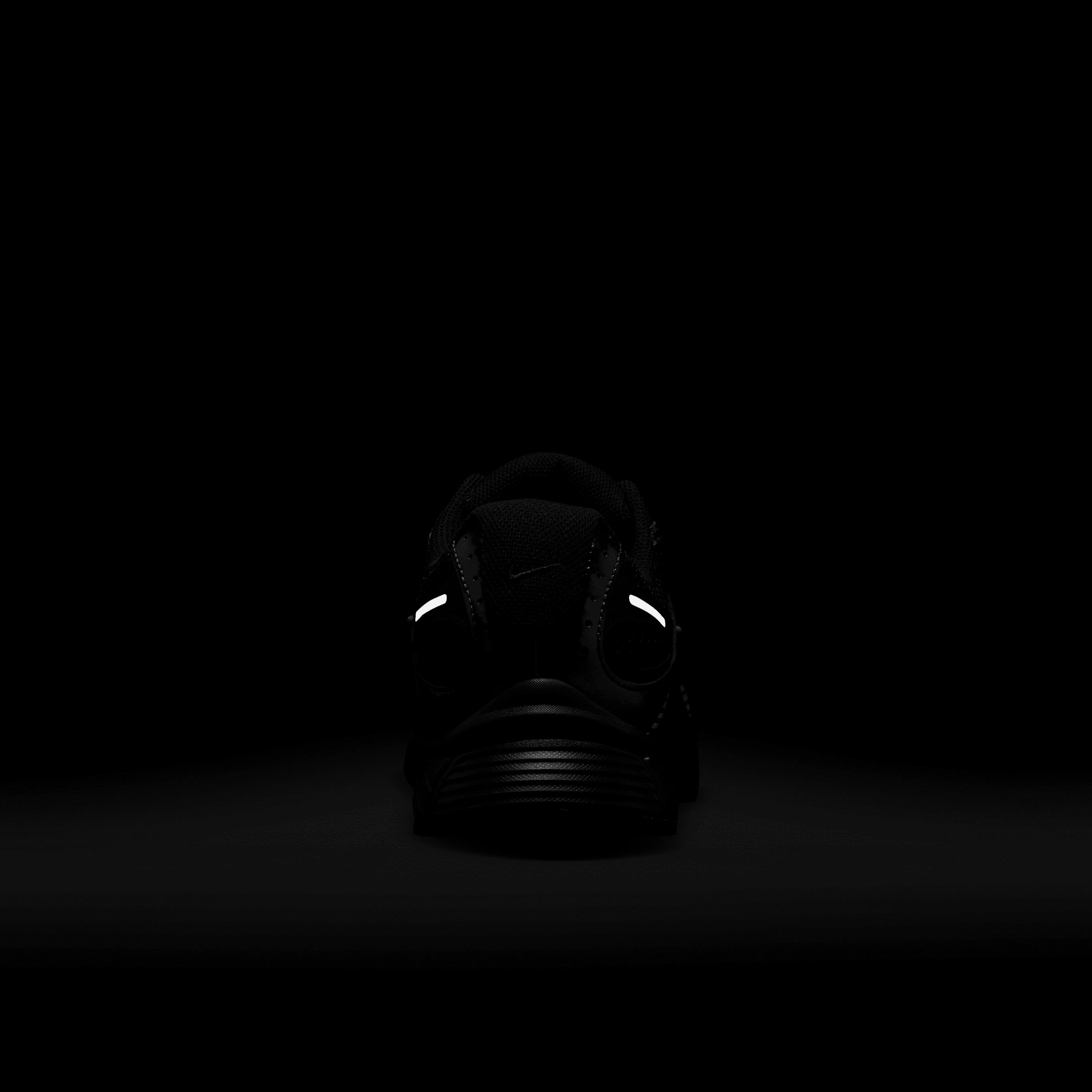 Nike Mens V5 RNR Shoes | HJ5228-104 Product Image