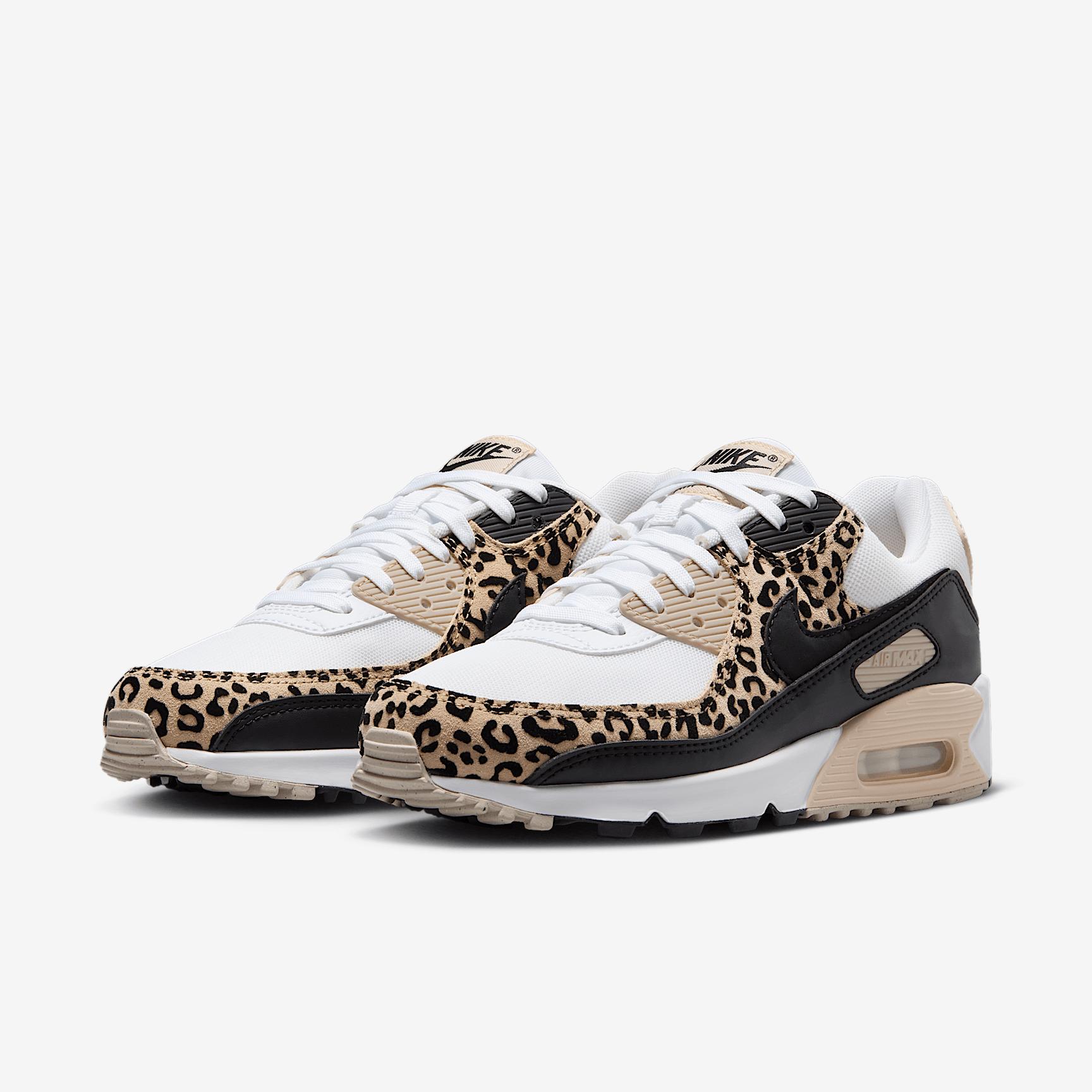 Nike Women's Air Max 90 Shoes Product Image