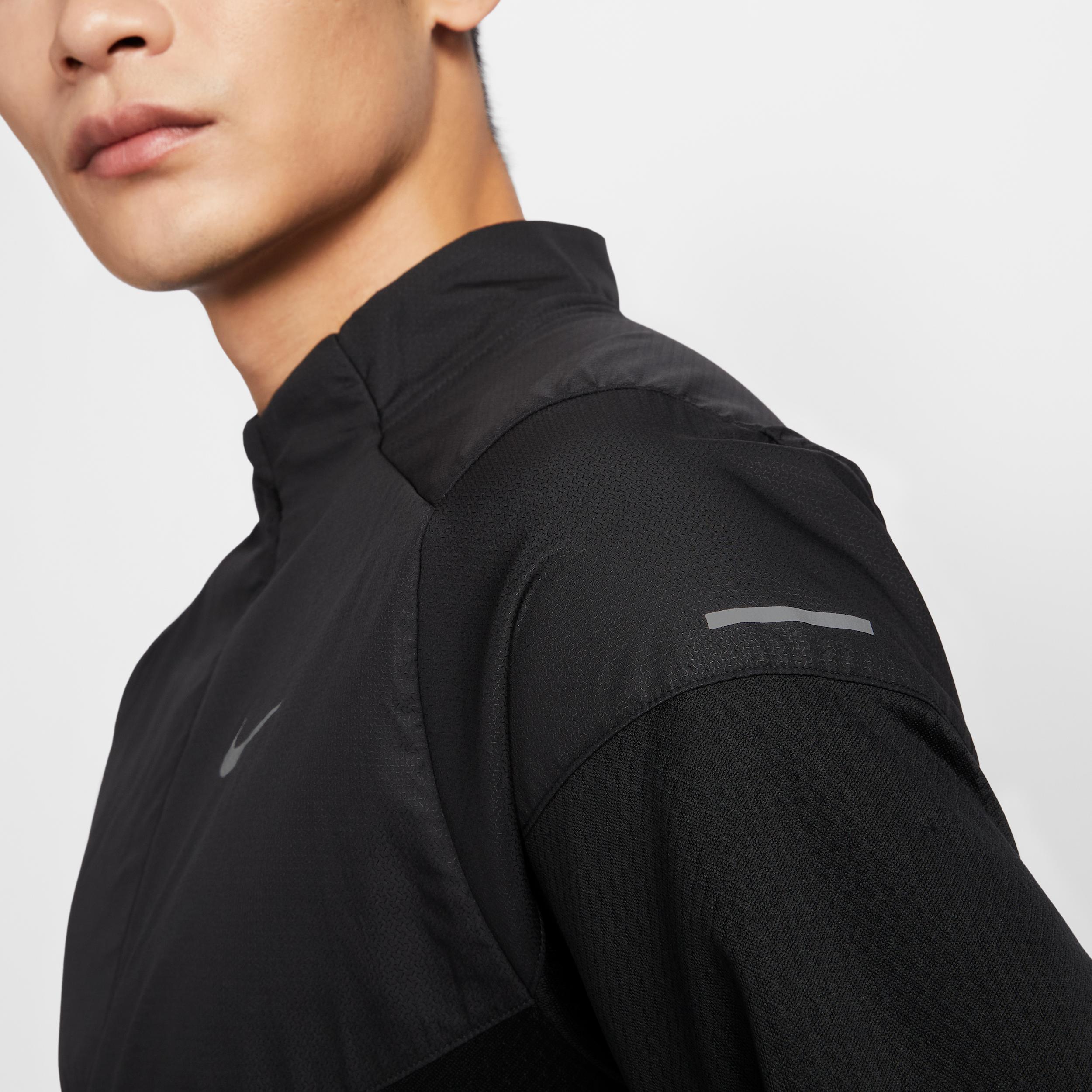 Nike Sphere Element Men's Therma-FIT Water-Repellent 1/2-Zip Running Top Product Image