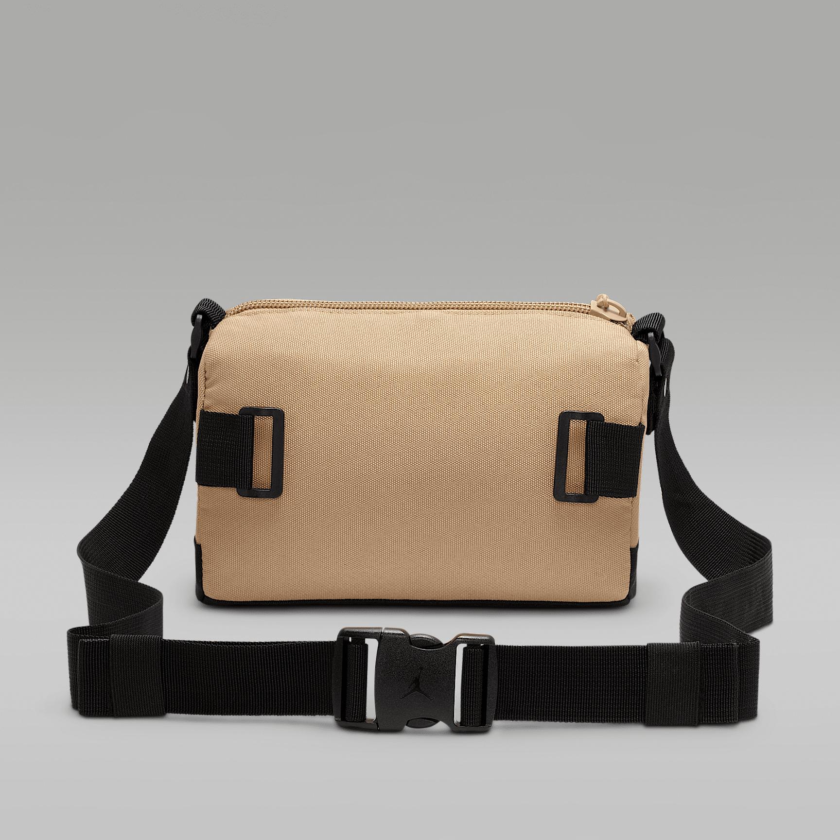 Jordan Crossbody Bag (3.3L) Product Image