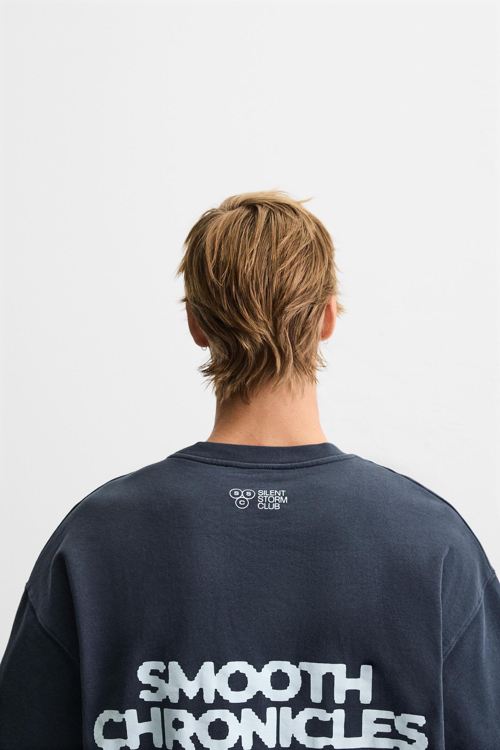 GRAPHIC PRINT SWEATSHIRT Product Image