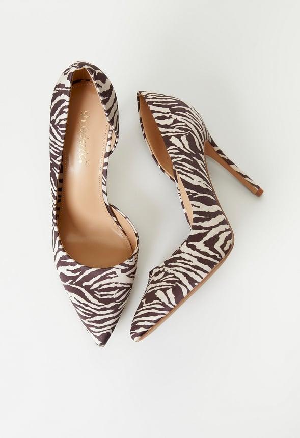 Annakay Pointed Toe Pump Product Image