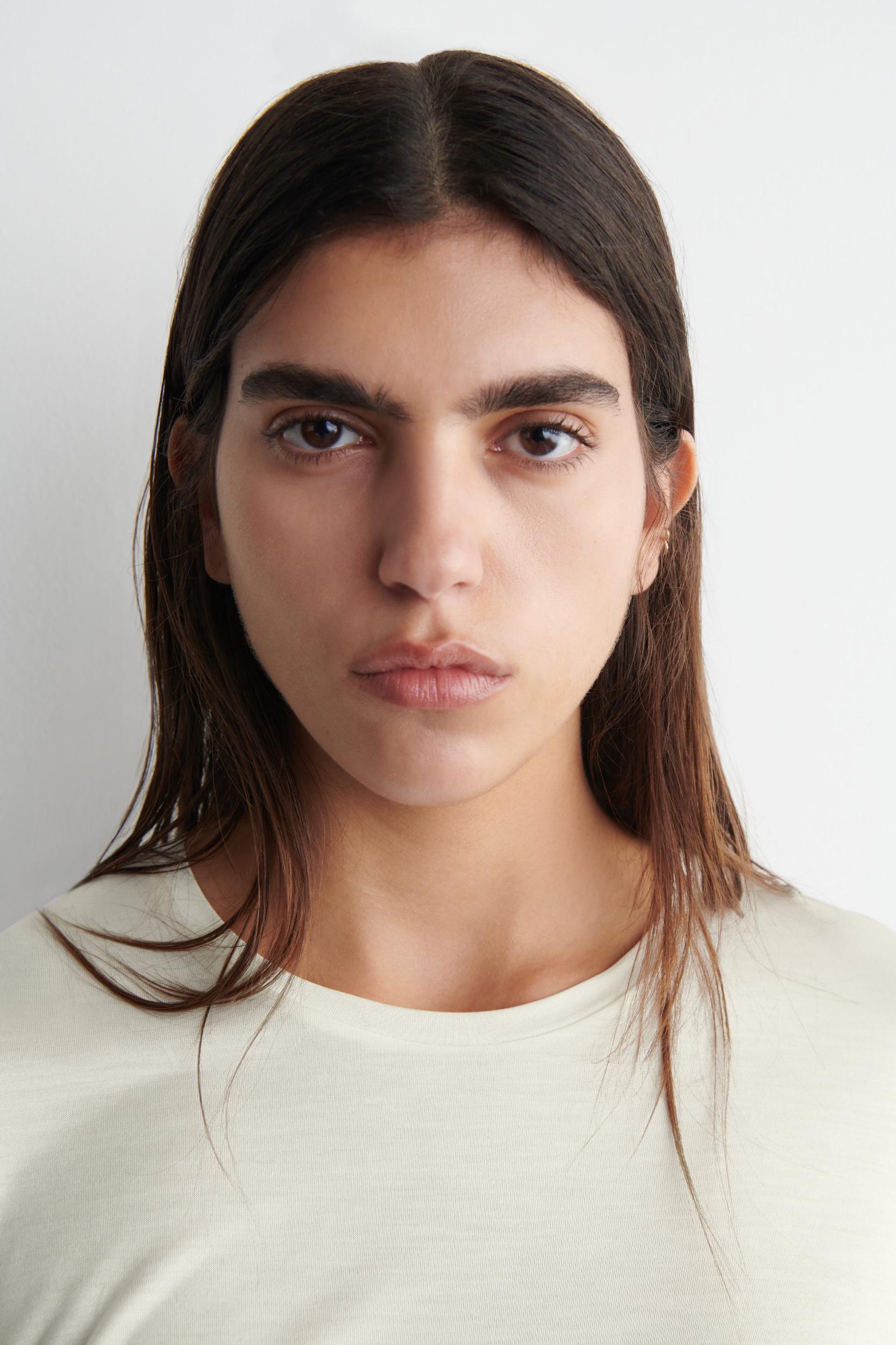 KNITTED SILK T-SHIRT Product Image