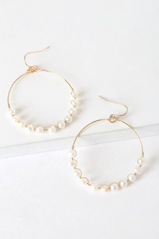 Take Me to the Beach Gold and Pearl Hoop Earrings Product Image