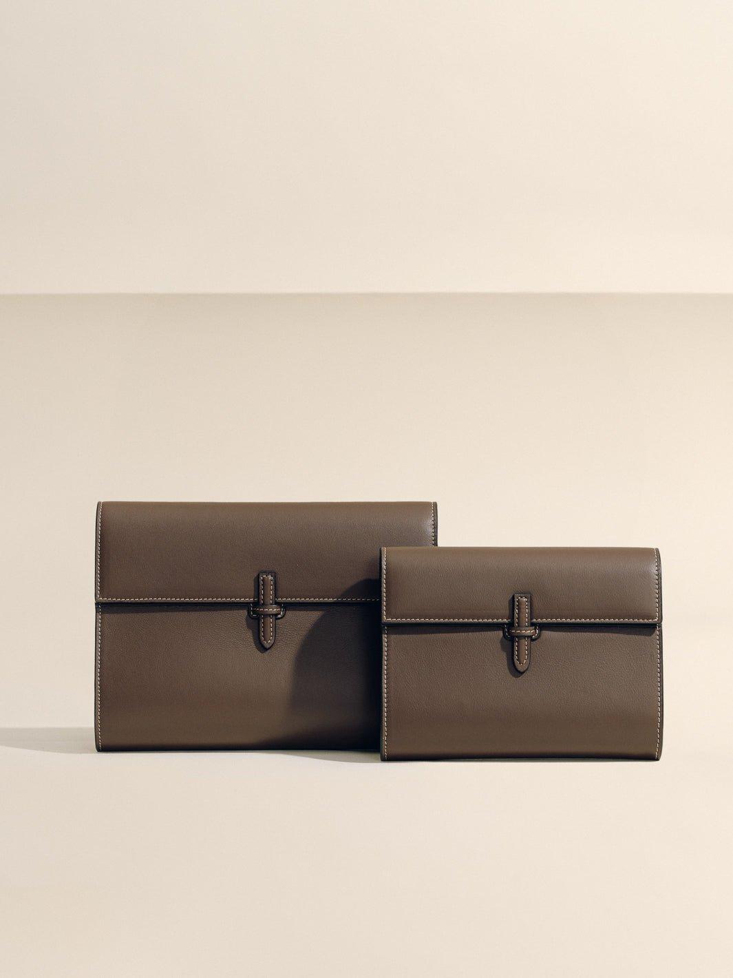 The Large Soft Clutch in Nappa Product Image
