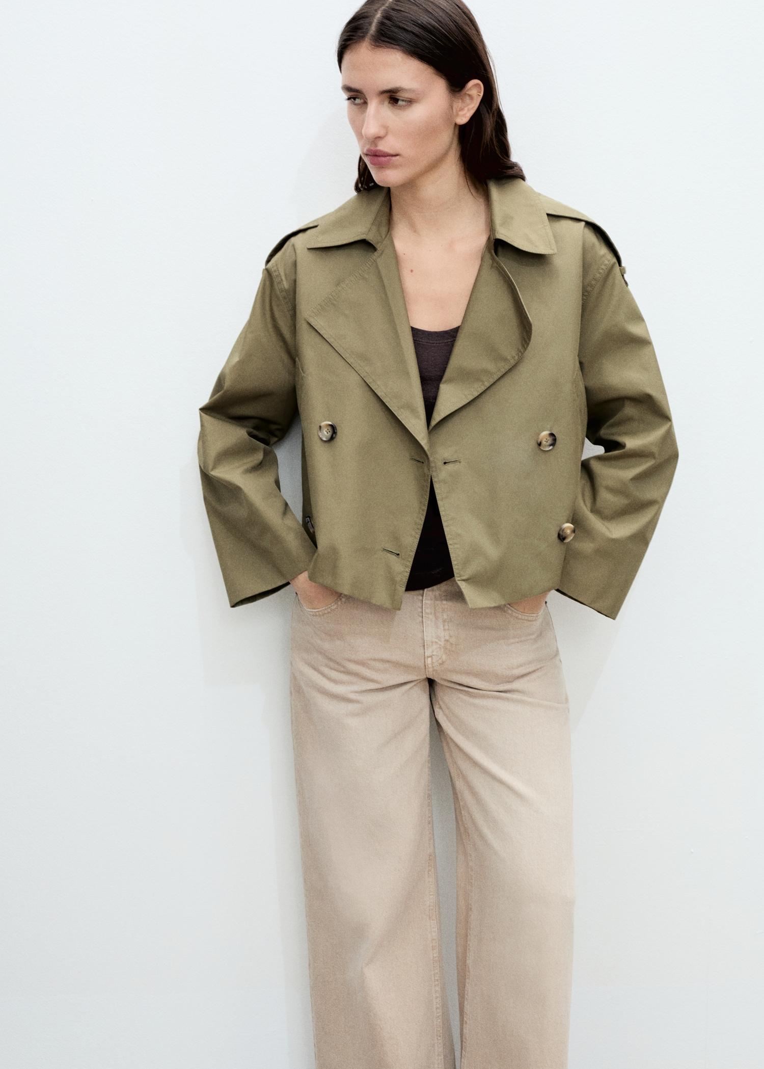 Double-breasted cropped trench coat - Women | MANGO USA Product Image