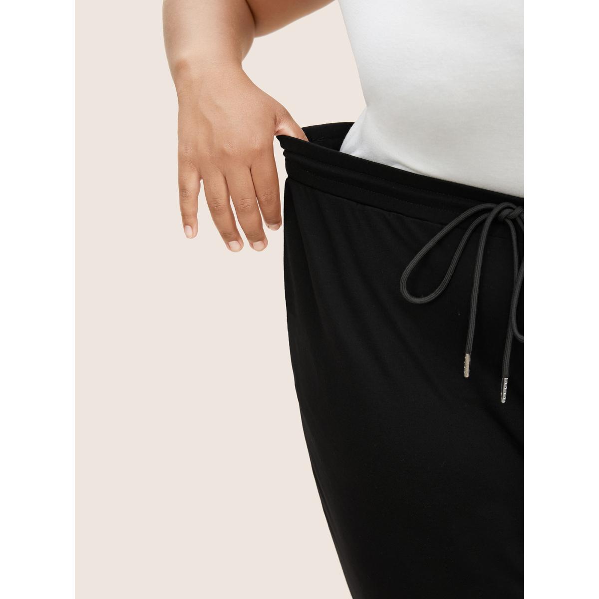 Plus Size Plain Drawstring Waist Tapered Pants Women Black Casual High Rise Everyday Pants BloomChic 18-20/2X Product Image