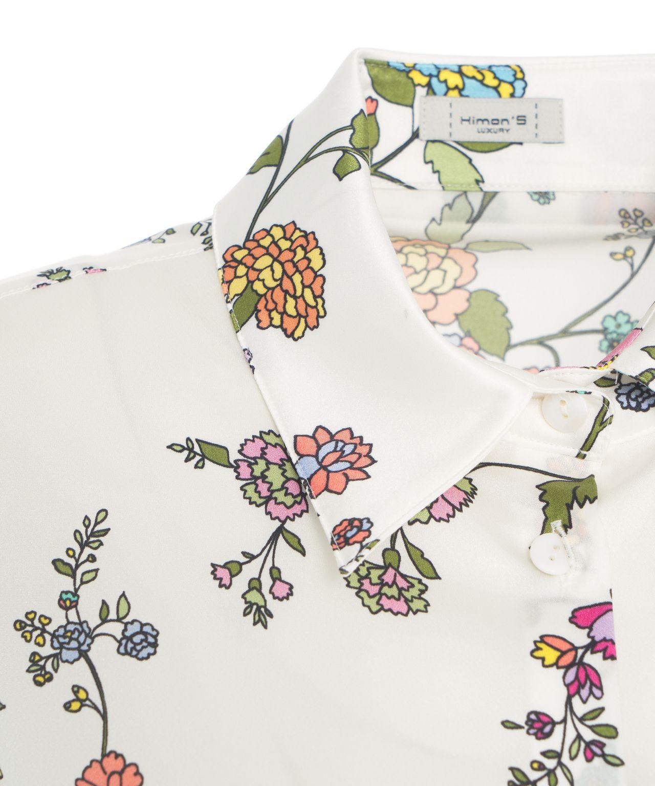 Blouse with floral pattern Product Image