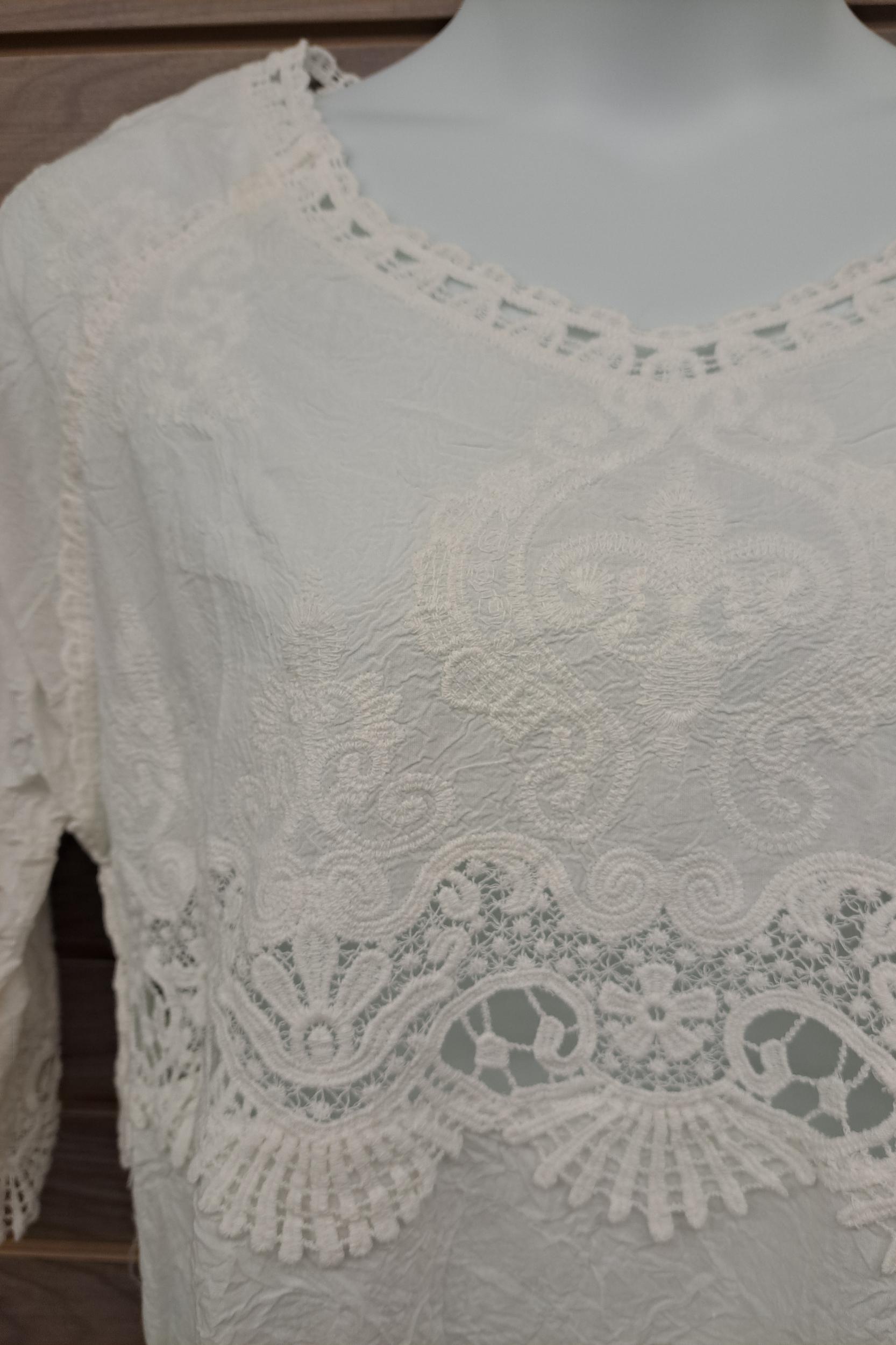 Cotton & lace white blouse Product Image
