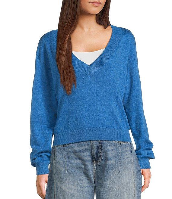 Signature 8 V-Neck Long Sleeve Sweater Product Image