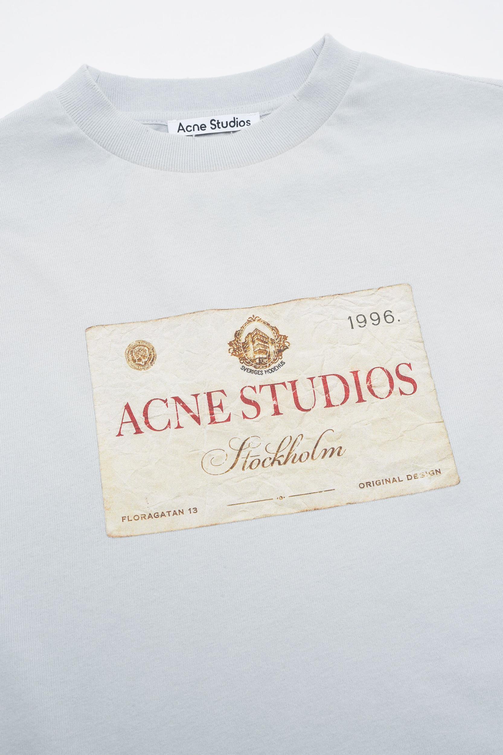 Layered print t-shirt Product Image