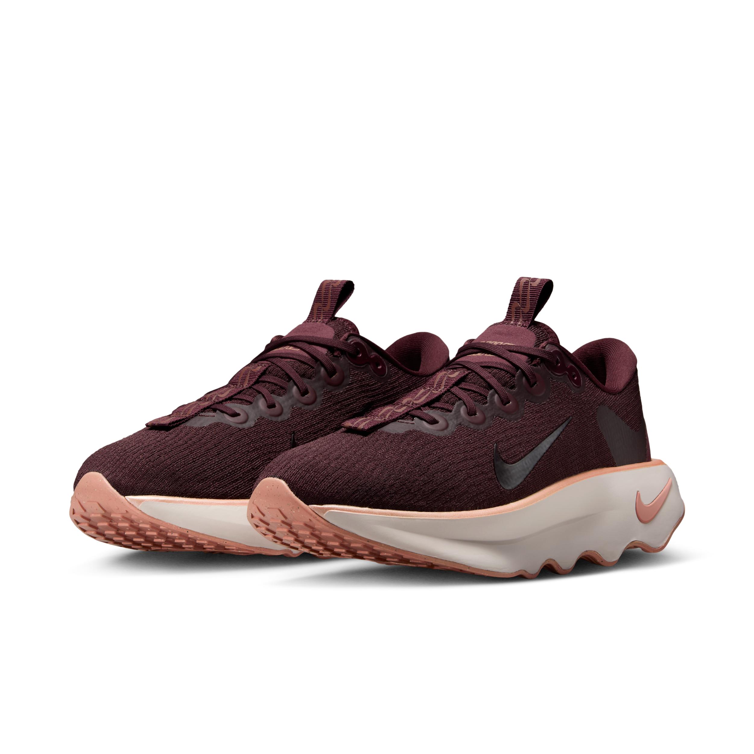 Nike Women's Motiva Walking Shoes Product Image