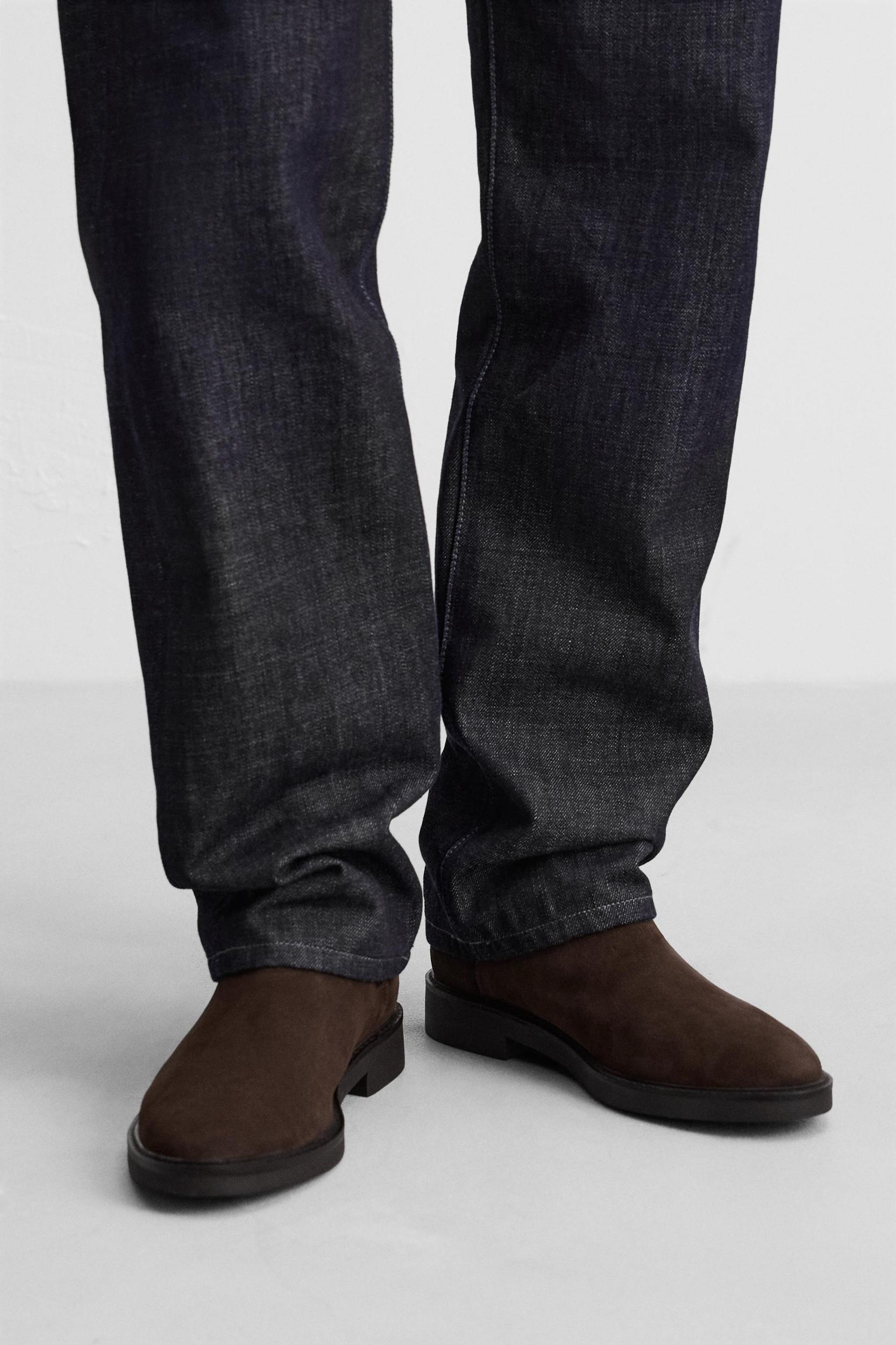 LEATHER CHELSEA BOOTS Product Image