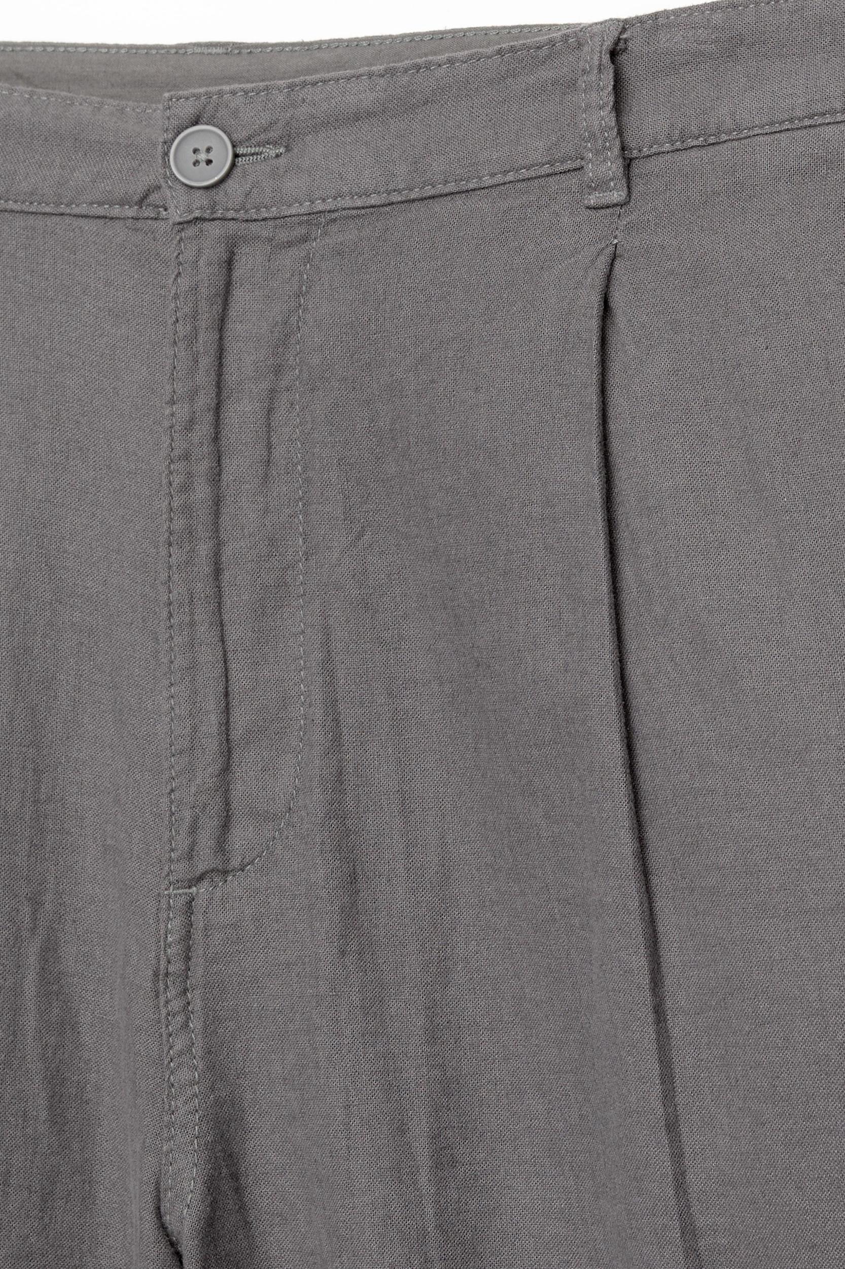 Baggy linen blend Bermuda shorts Product Image