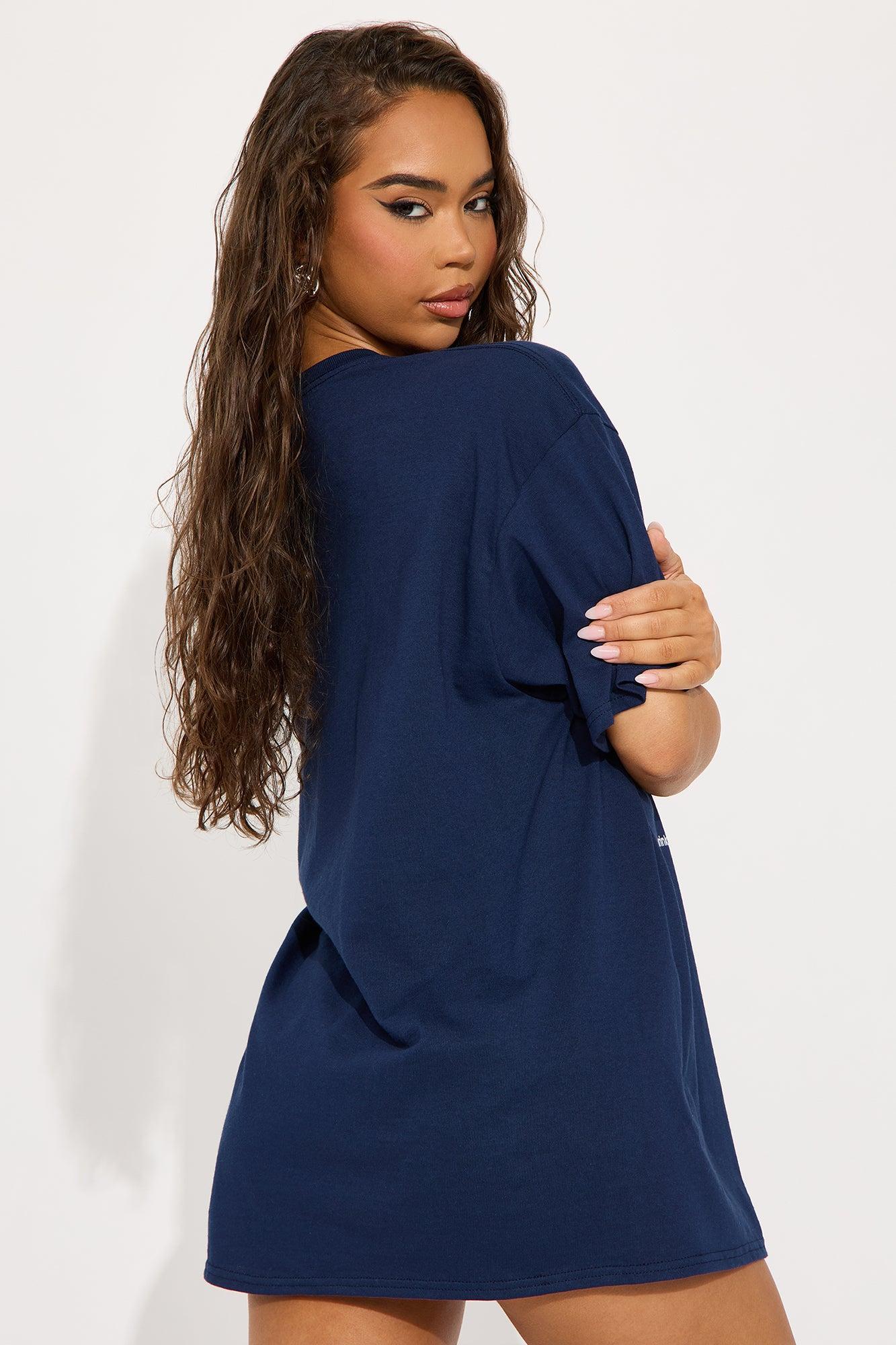 Sunday Wellness Walk Club Tee - Navy Product Image