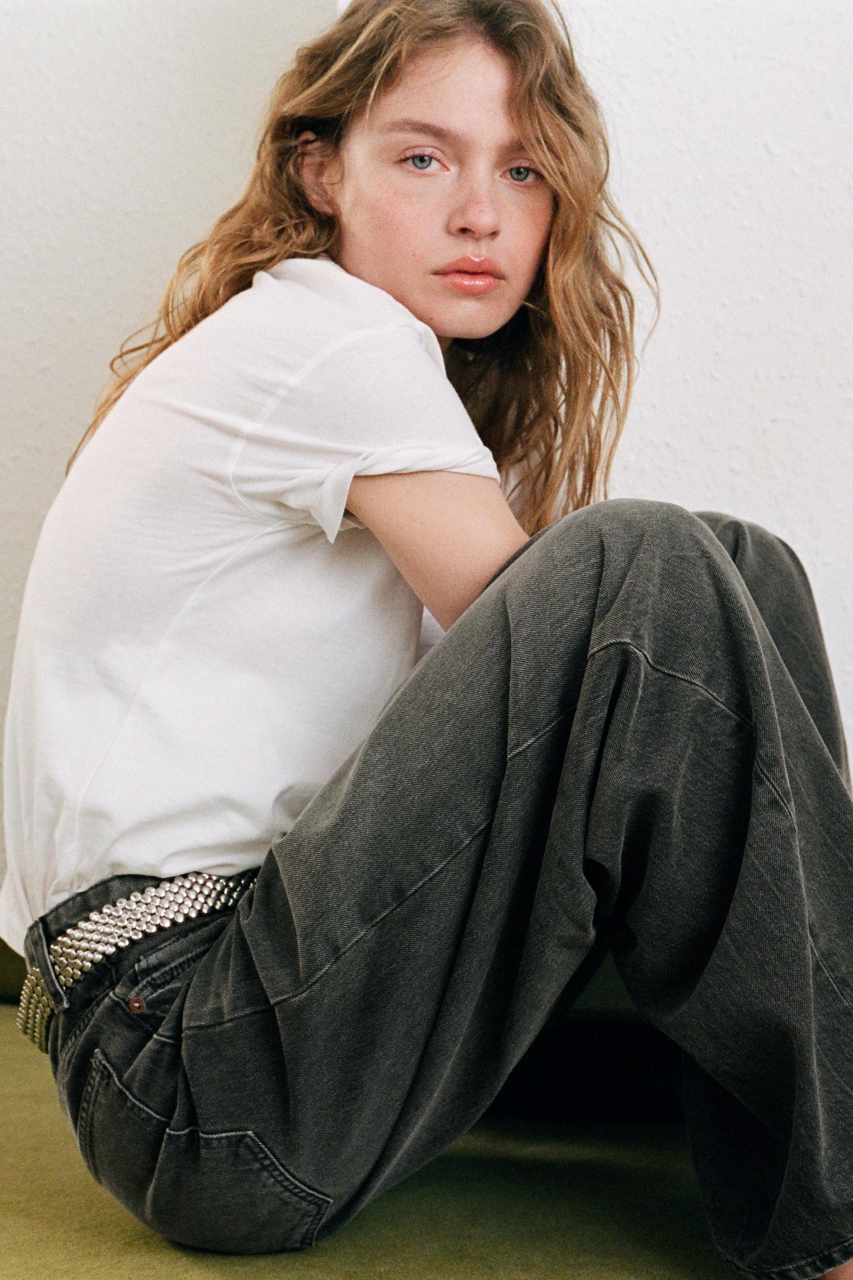 MID-RISE RELAXED OVERSIZE JEANS Product Image