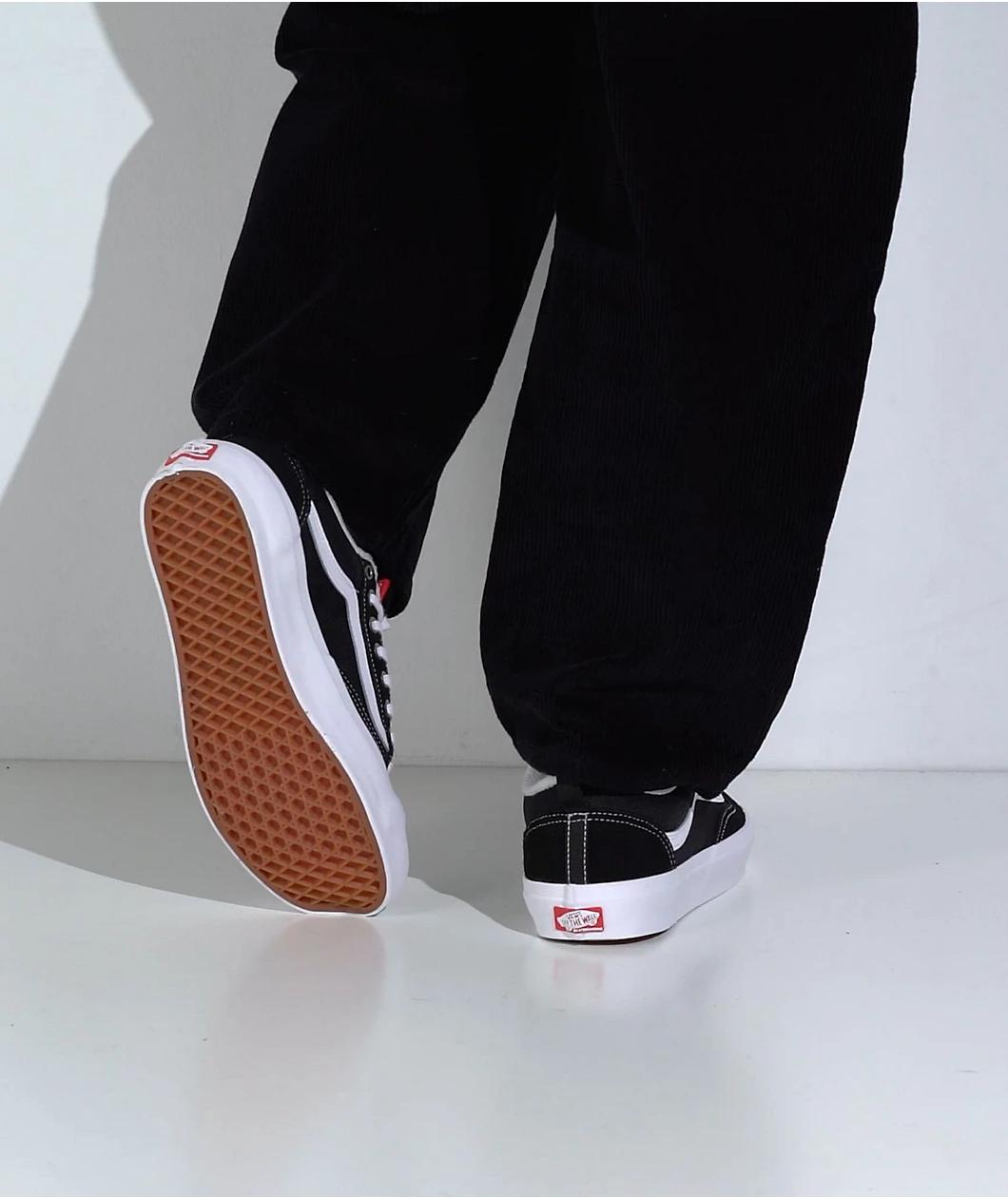 Vans Old Skool 36+ Black & White Skate Shoes Product Image