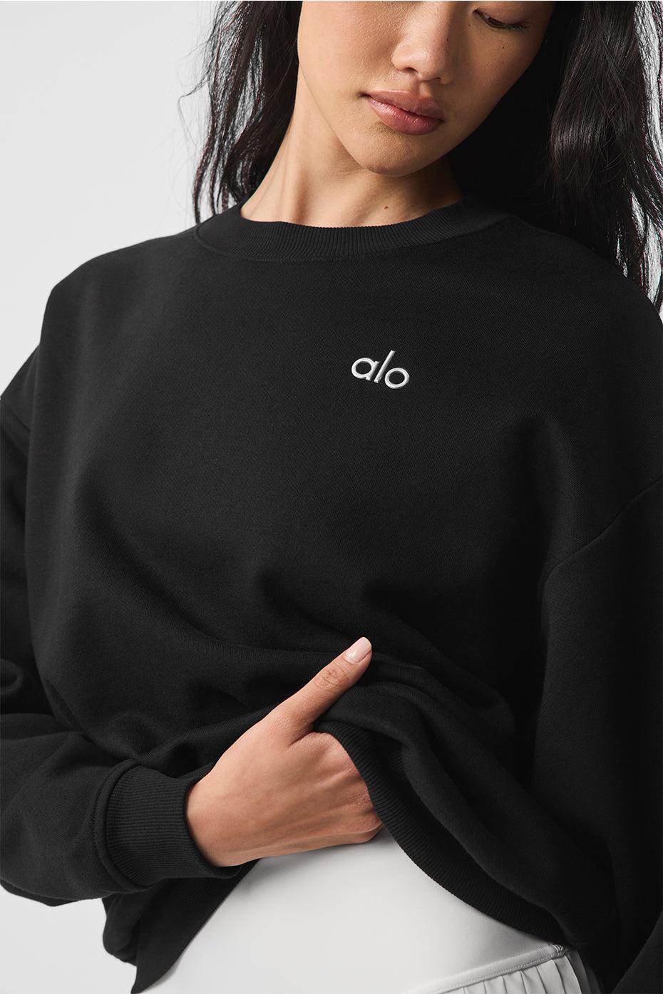 Alo Yoga | Accolade Crewneck Neck Pullover Top Product Image
