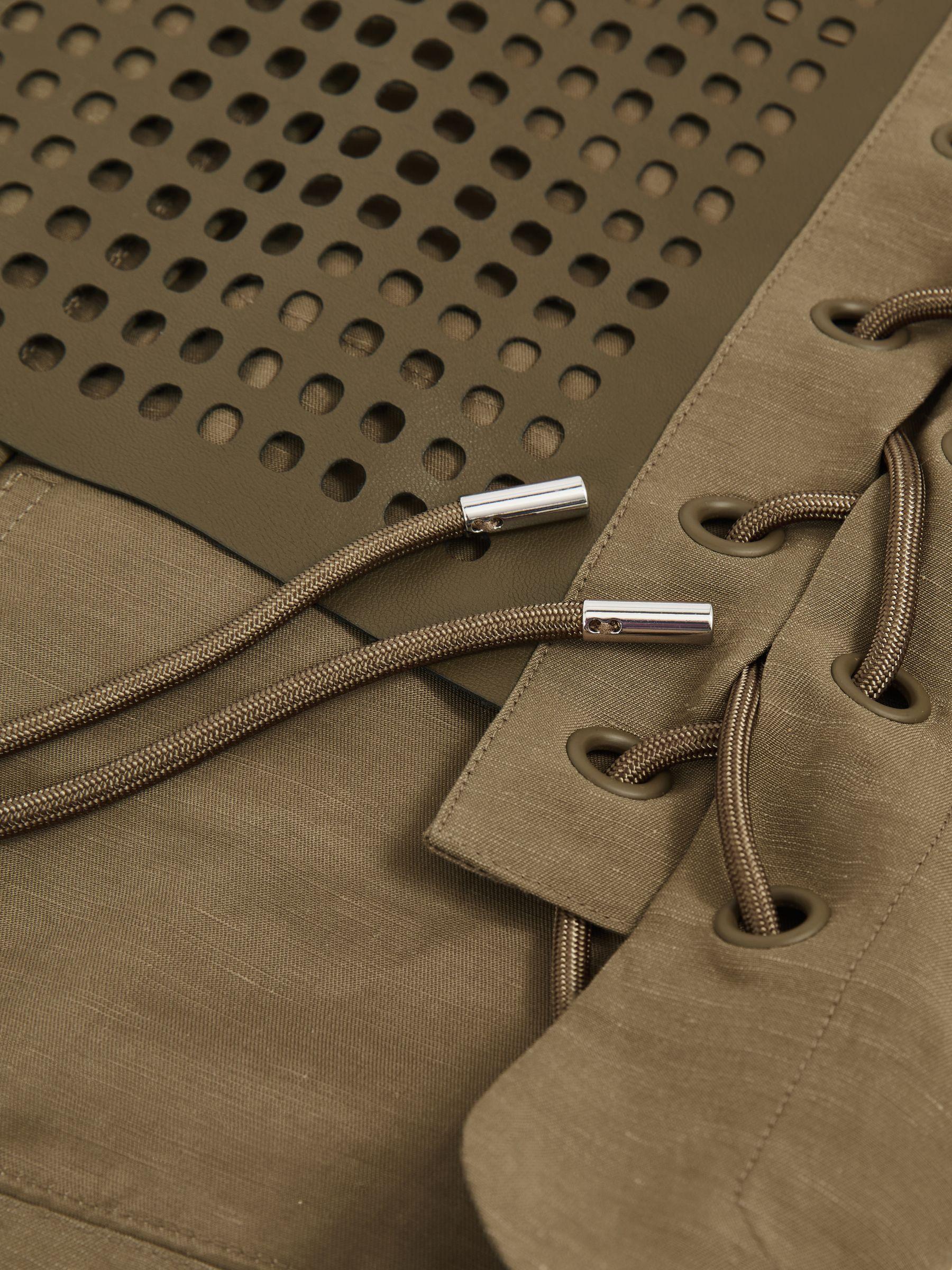 Cargo-Pocket Laser-Cut Gilet With Linen in Khaki Product Image